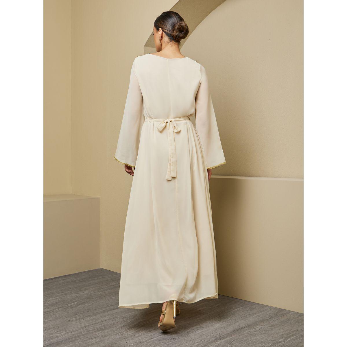 قفطان بحواف واسعة مع تداخلات دانتيل وأزرار-women-arabicclothing-kaftan-image-6