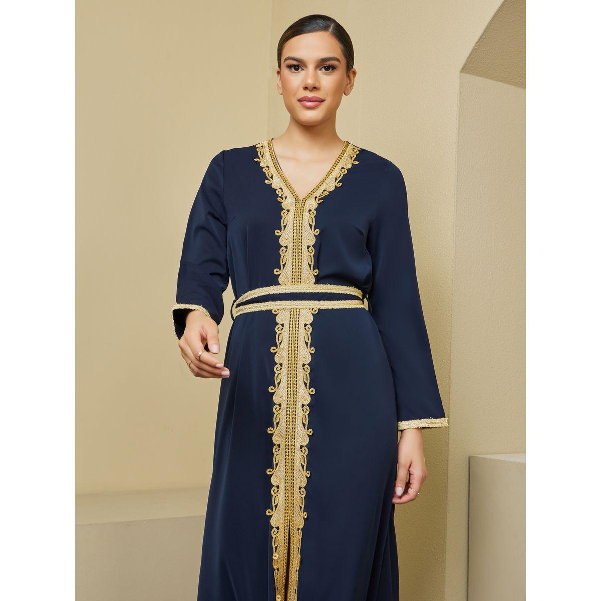 Styli A-Line Front Slit Belted Kaftan with Lace Detail-women-arabicclothing-kaftan-image-3