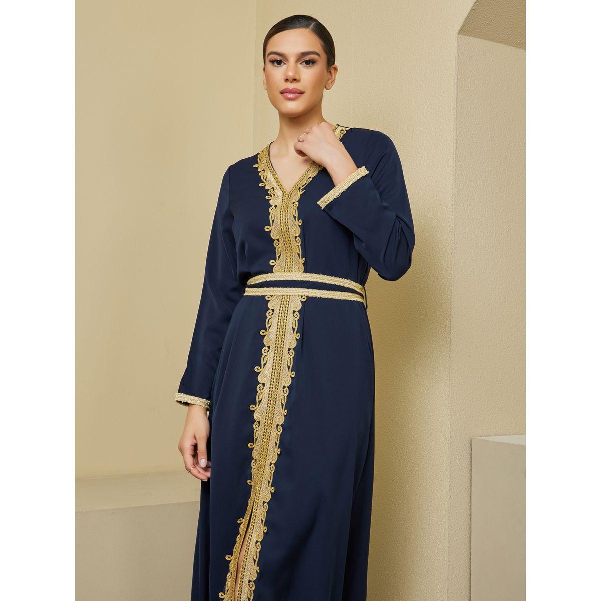 Styli A-Line Front Slit Belted Kaftan with Lace Detail-women-arabicclothing-kaftan-image-4