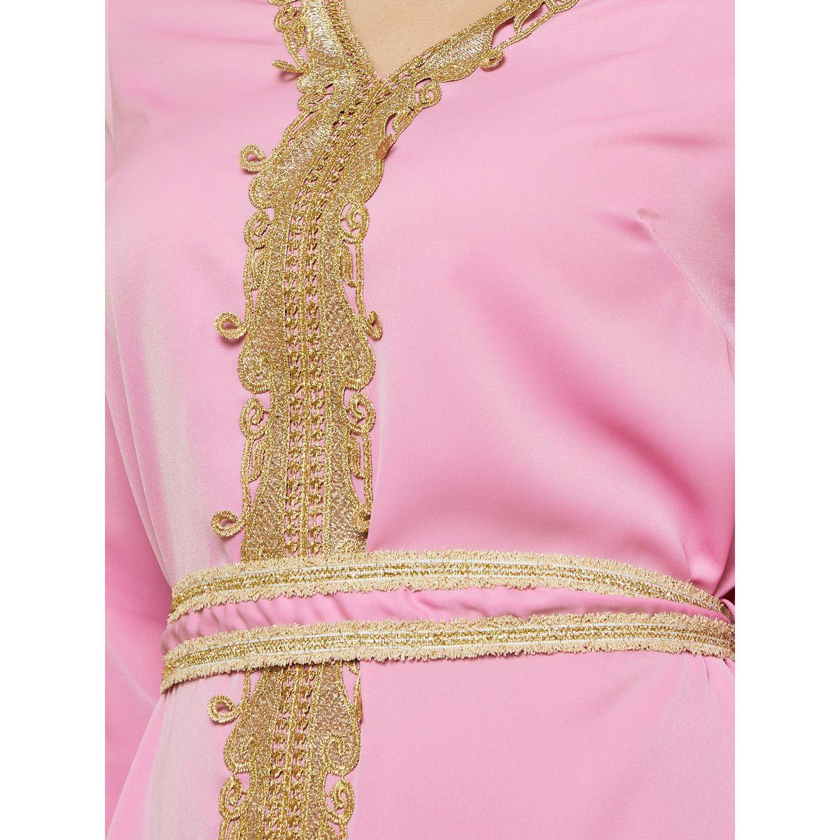قفطان بحواف واسعة مع تداخلات دانتيل وأزرار-women-arabicclothing-kaftan-image-4