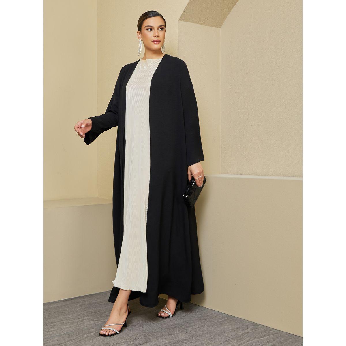 عباية بنسيج كريب بتفاصيل مفتوحة-women-arabicclothing-abayas-image-1