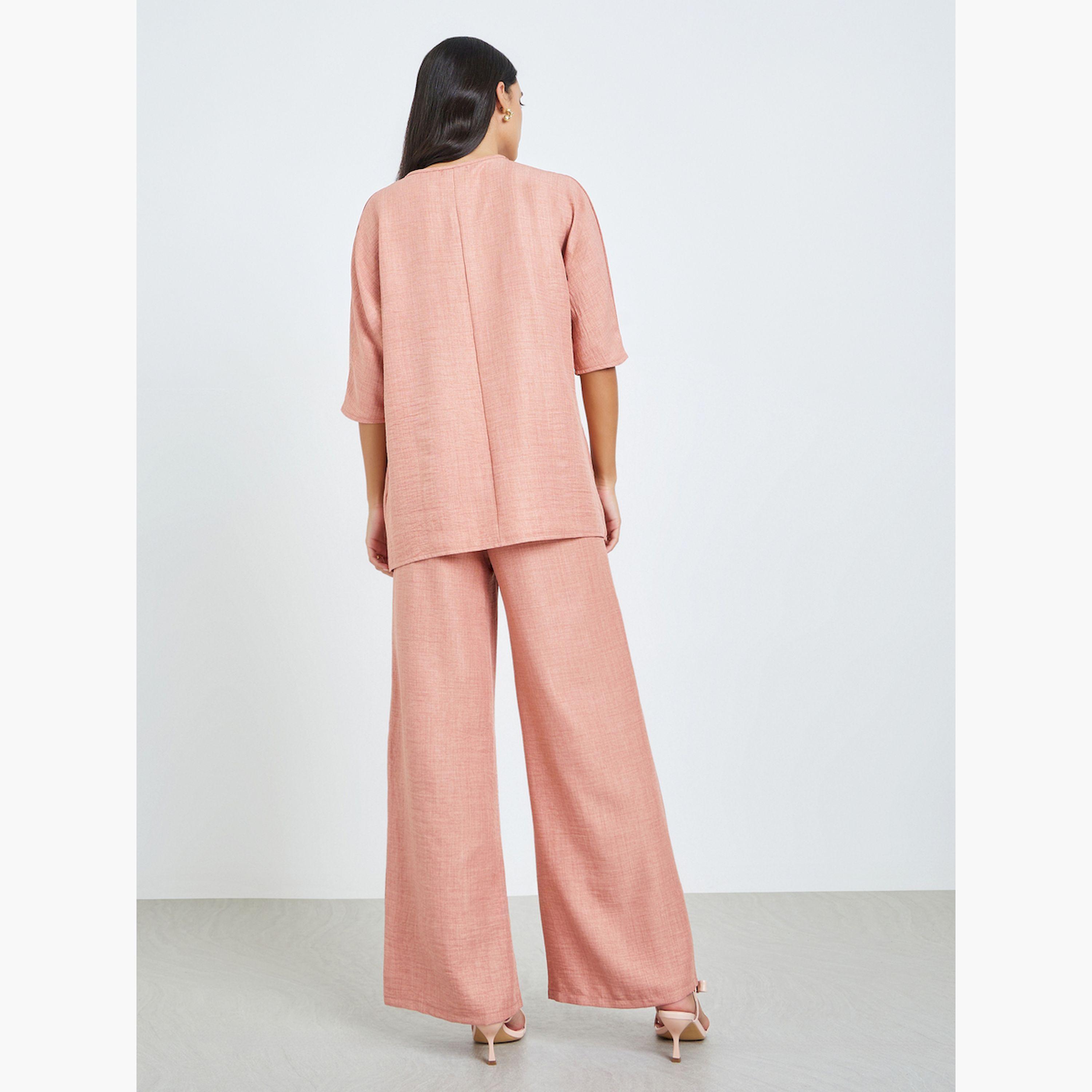 طقم منسق من بنطال بأرجل واسعة وبلوزة فضفاضة-women-arabicclothing-sets-image-3