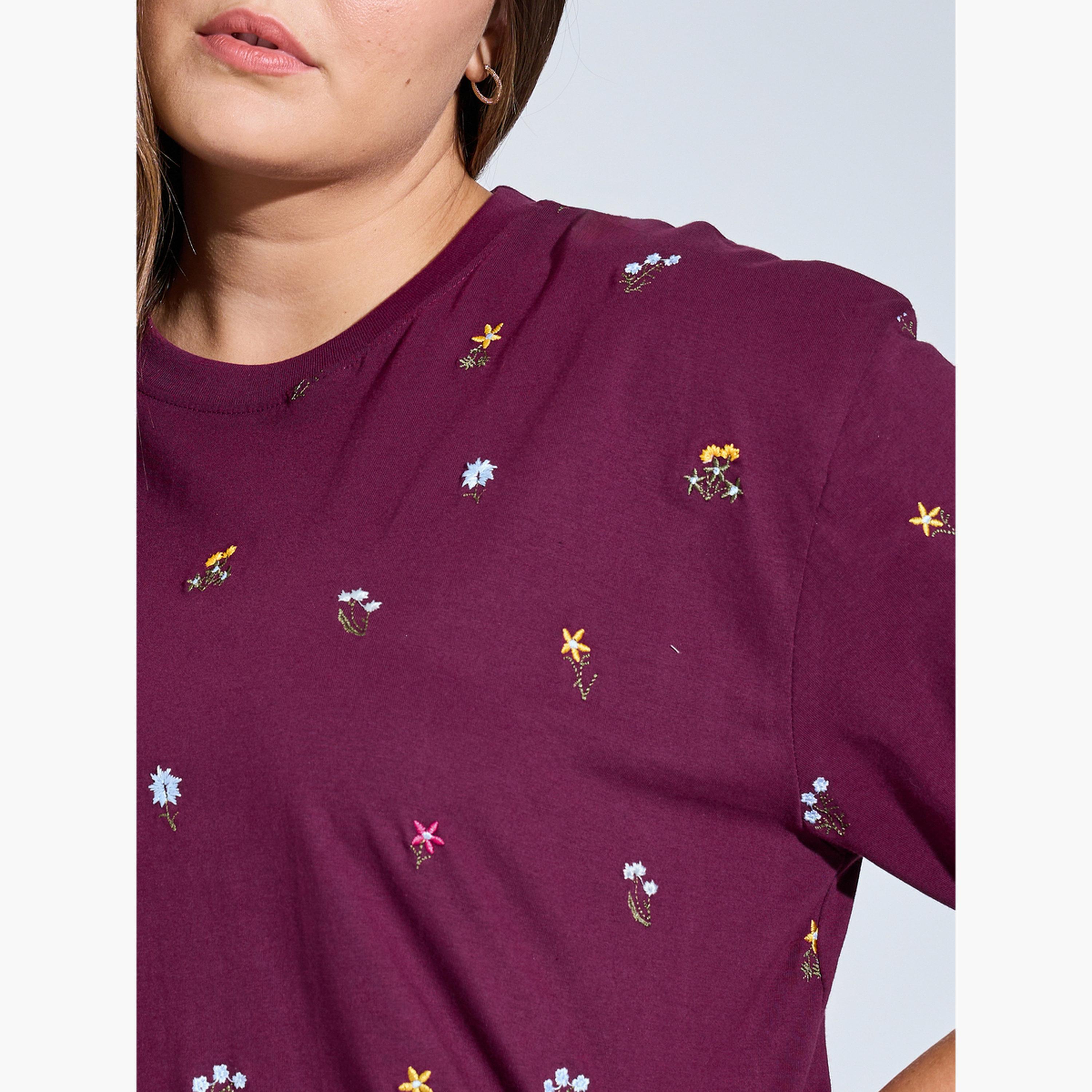 Styli Purple Plus Size Oversized All Over Floral Embroidered T-Shirt-women-clothing-plussize-tshirts-image-4