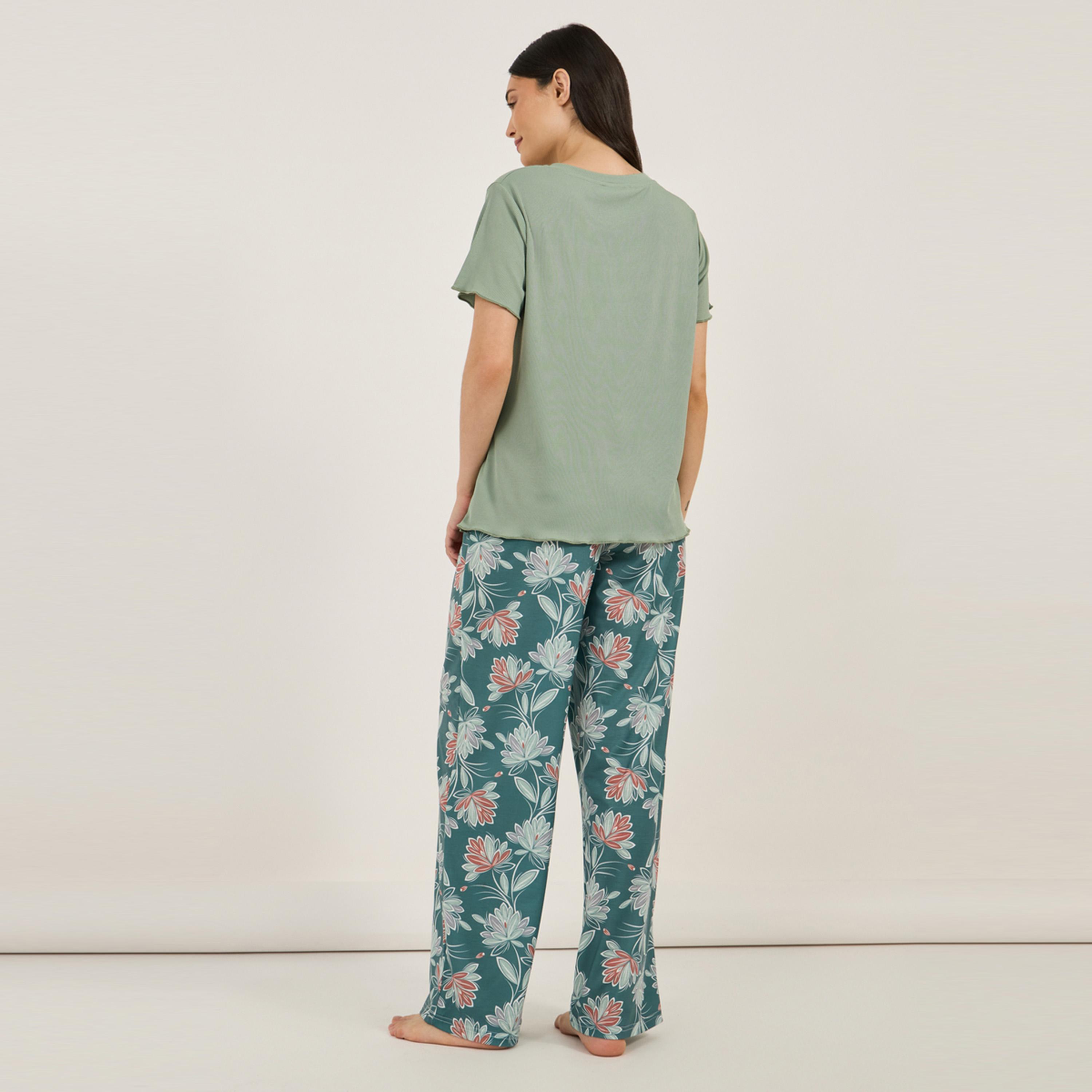 Styli Unwind Rib Placket T-Shirt & Floral Print Pyjama Set-women-clothing-nightwear-pyjamas-longsets-image-7