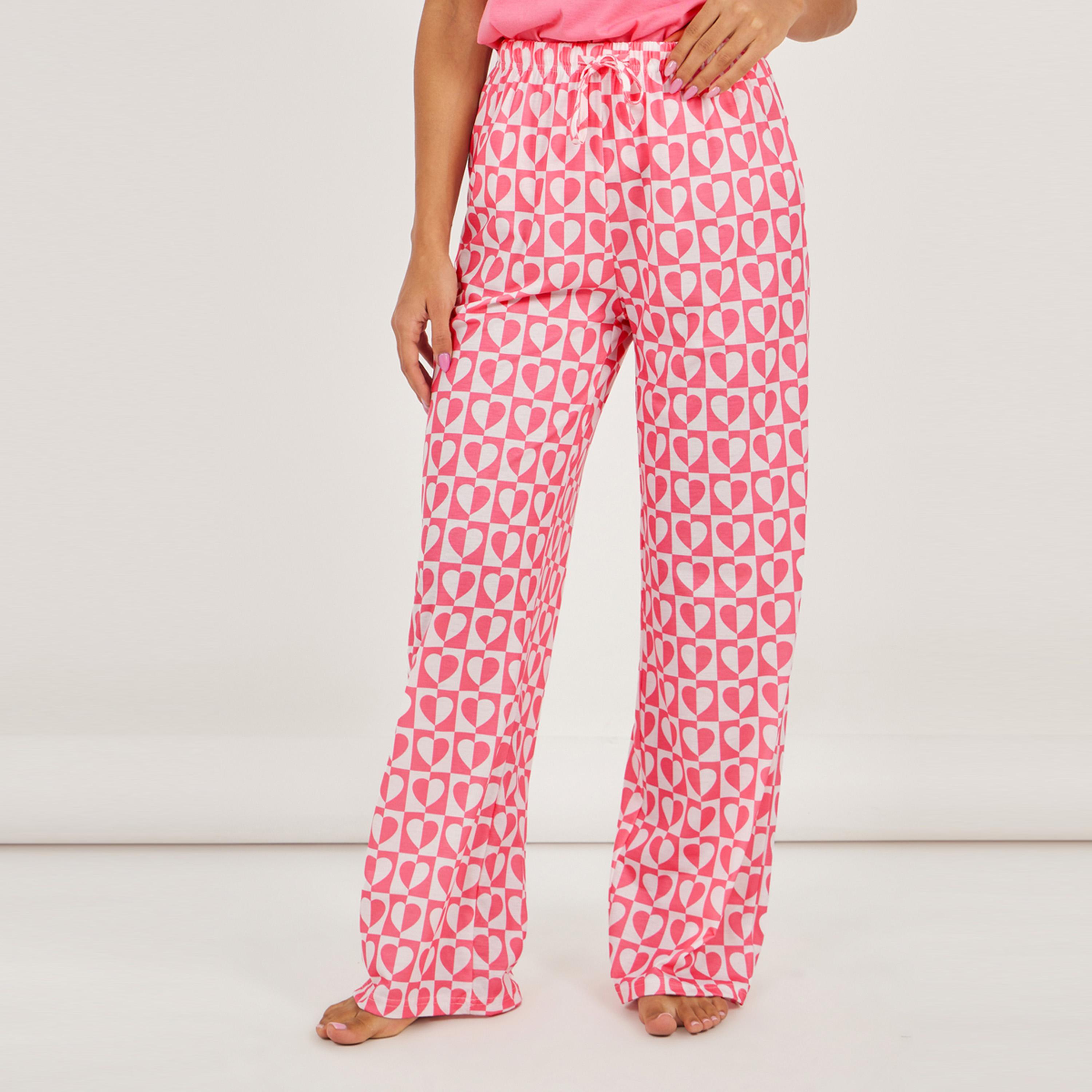 Styli Unwind Split Heart Graphic Dropped Shoulder T-Shirt & Pyjama Set-women-clothing-nightwear-pyjamas-longsets-image-5