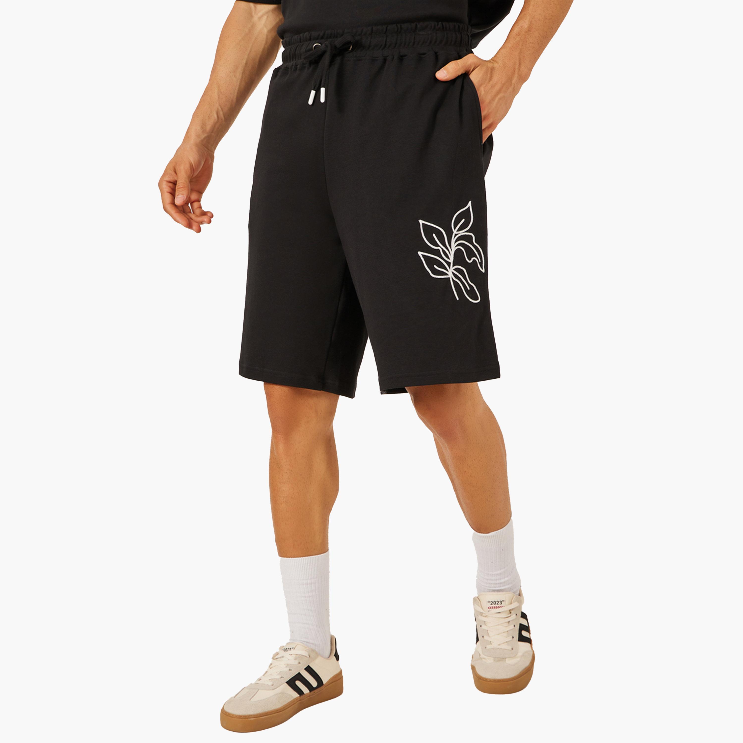 ستايلي-  تي شيرت وشورت مطرزان كبيران الحجم-men-clothing-coordsets-image-5