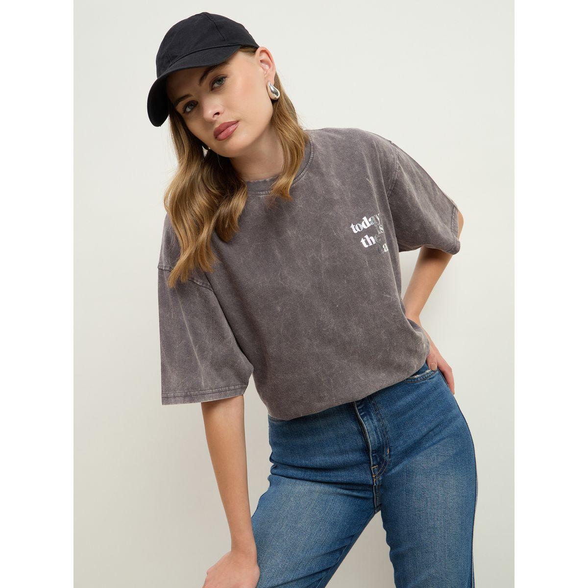 Styli Acid Washed Foil Slogan Print Oversized Longline T-Shirt-women-clothing-tshirts-image-6