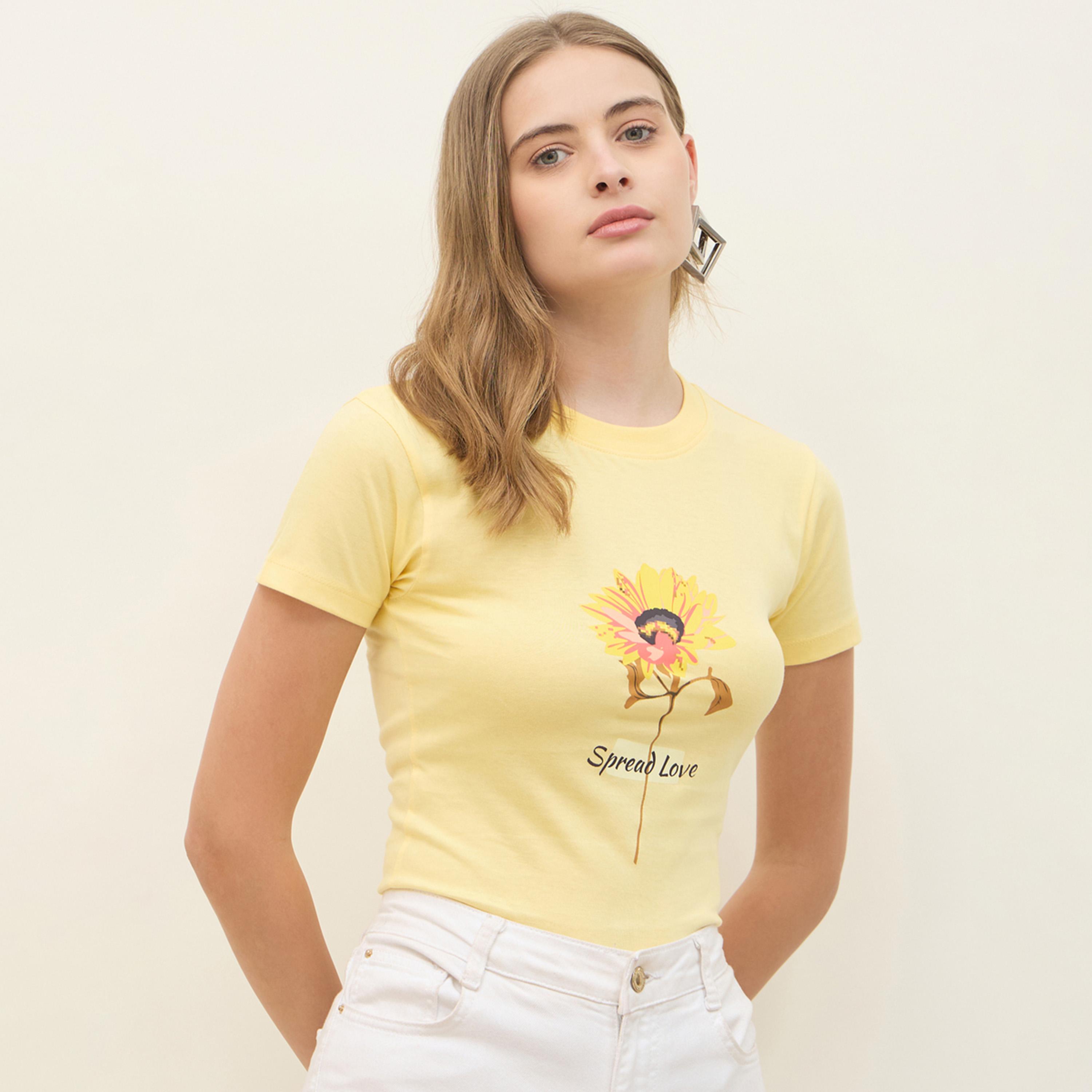 Styli Graphic Print Short Sleeve Fitted T-Shirt-women-clothing-tshirts-image-1