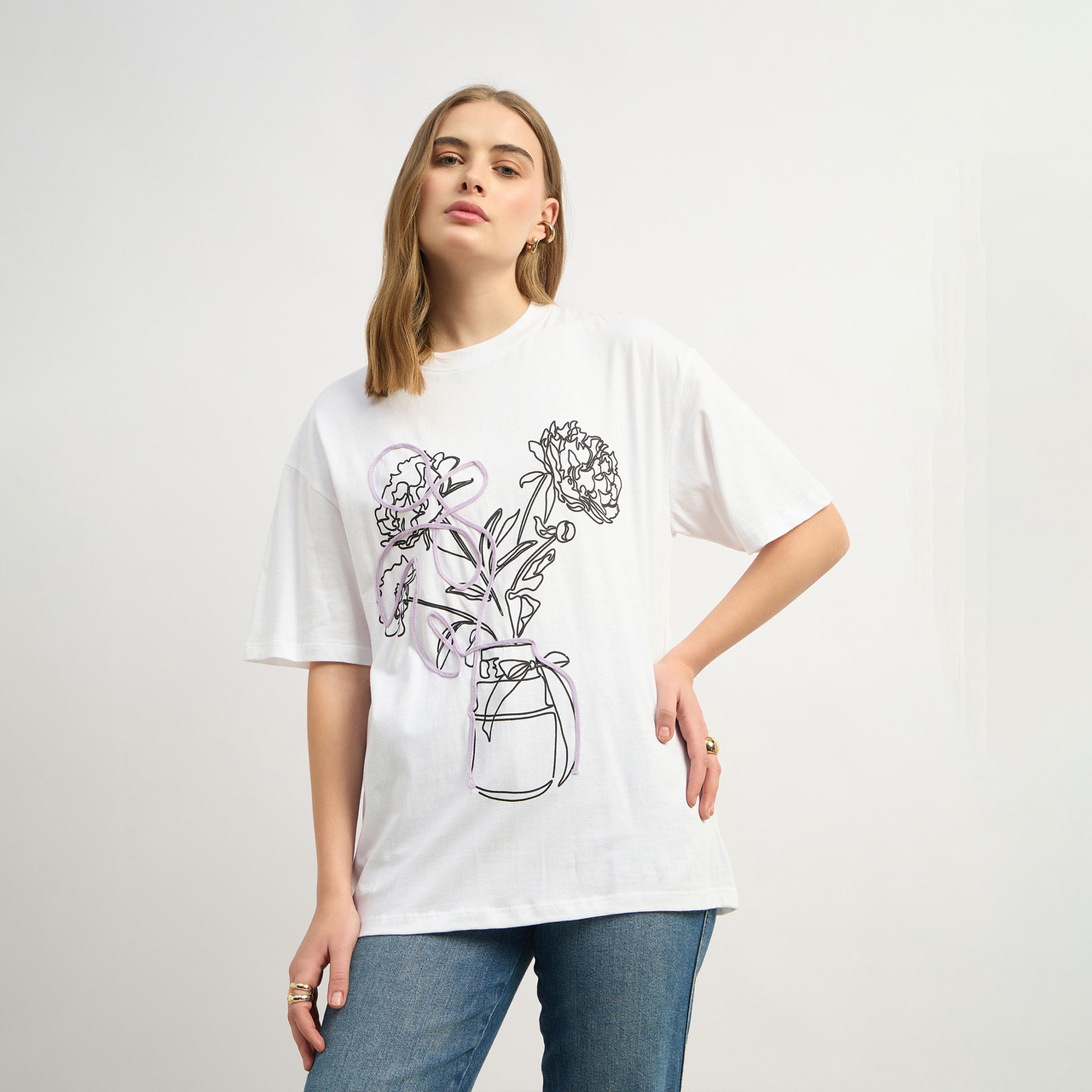 Styli Graphic Print Round Neck Oversized T-Shirt-women-clothing-tshirts-image-2