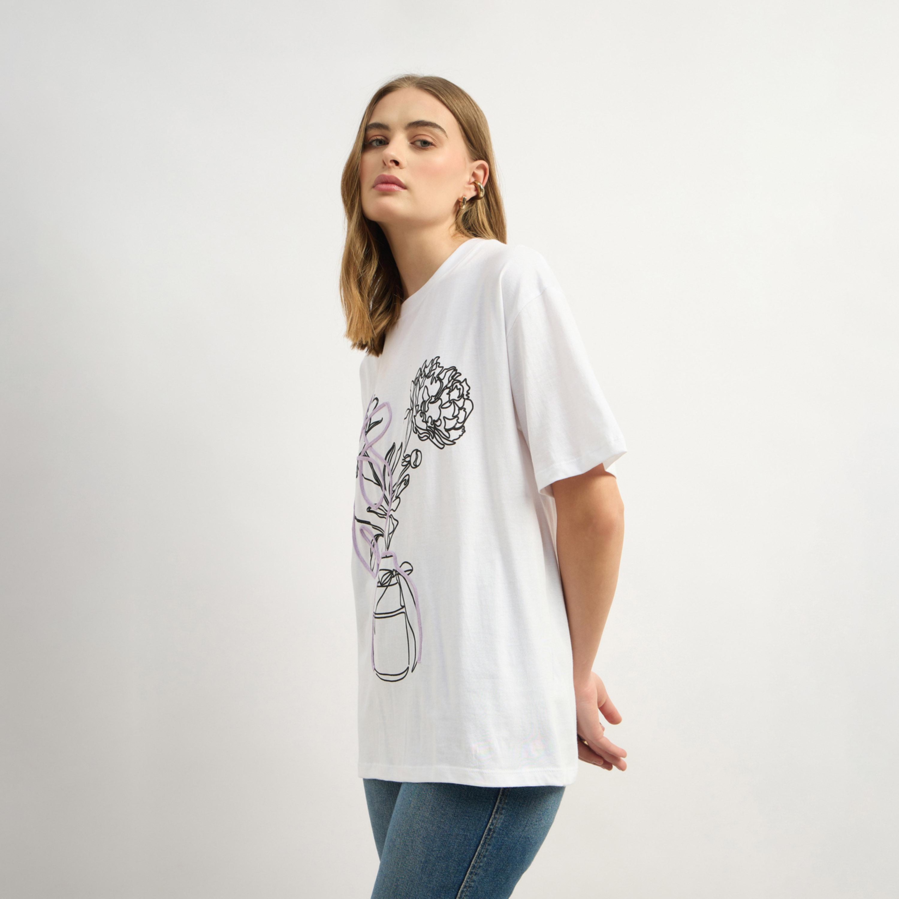Styli Graphic Print Round Neck Oversized T-Shirt-women-clothing-tshirts-image-3