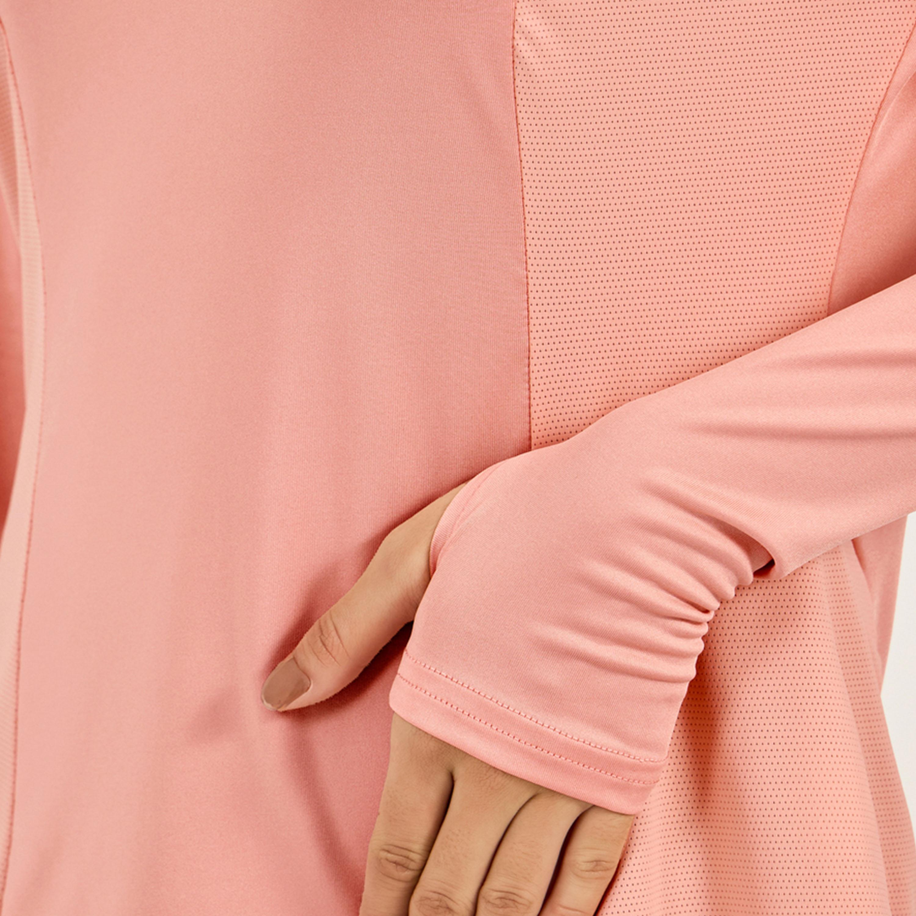ستايلي - بلوزة رياضية بأكمام طويلة وأجزاء شبكية وفتحة إبهام-women-clothing-sportswearandactivewear-tshirtsandvests-image-3