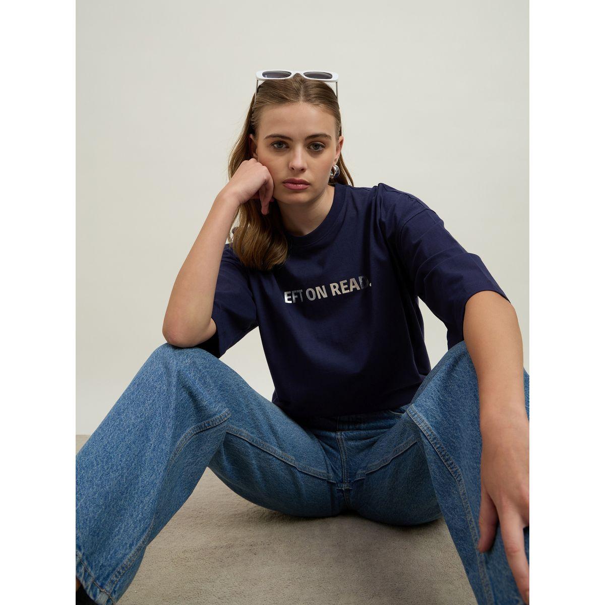 Styli Left On Read Slogan Print Dropped Shoulder Oversized T-Shirt-women-clothing-tshirts-image-6