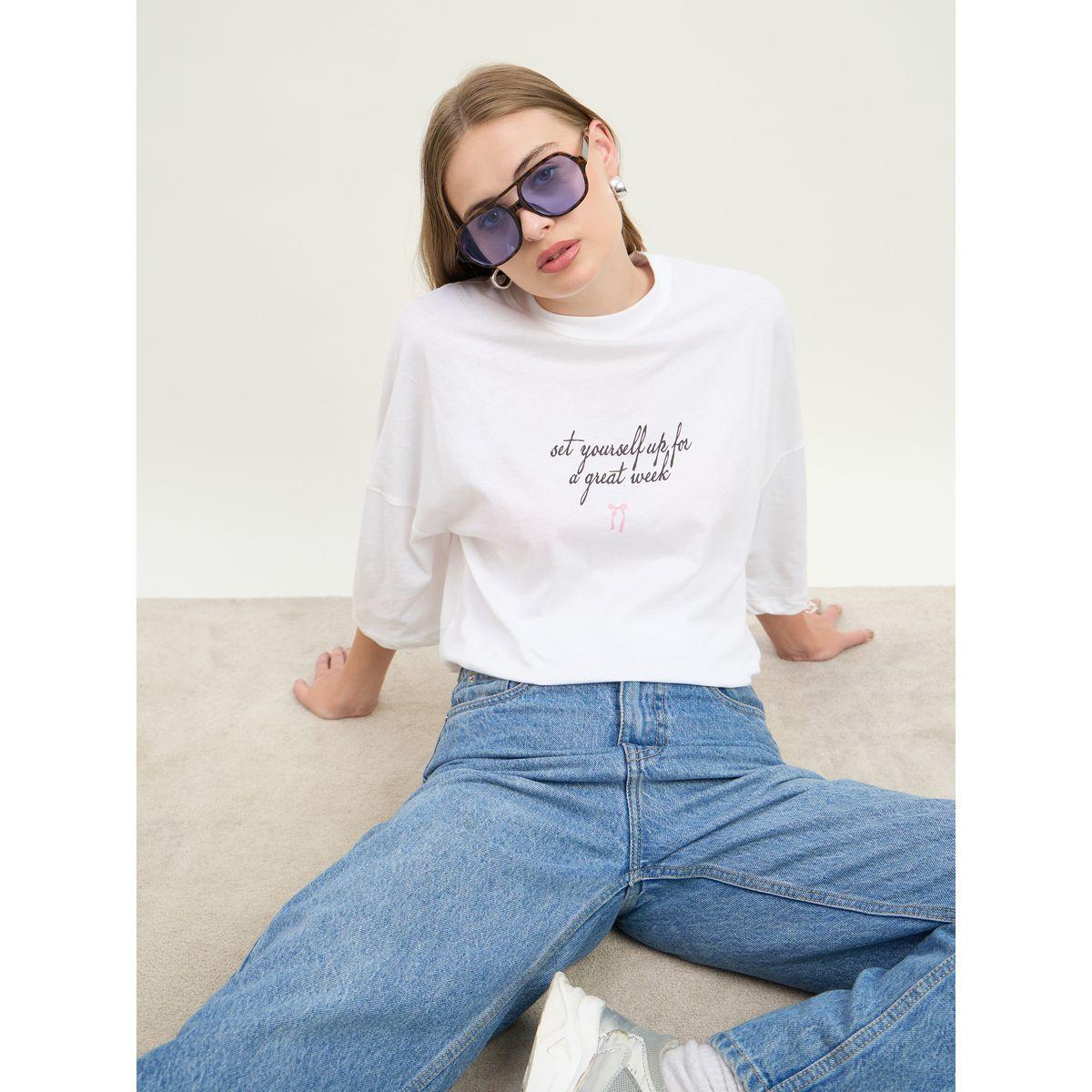 Styli Women White Slogan Print Exaggerated Shoulder Oversized T-Shirt-women-clothing-tshirts-image-6
