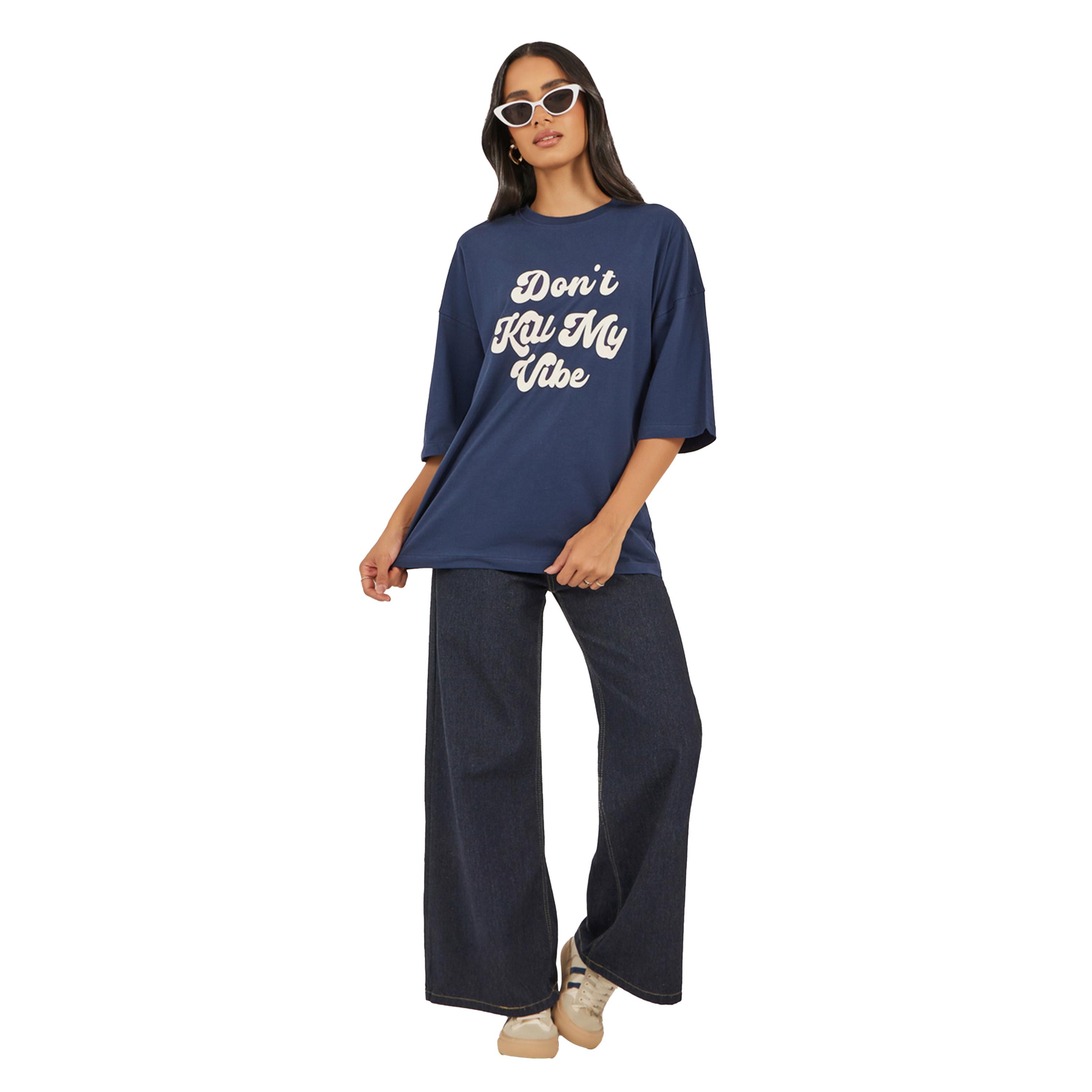 ستايلي -  تي شيرت مقاس كبيربطباعة شعار وأكتاف منسدلة-women-clothing-tshirts-image-3
