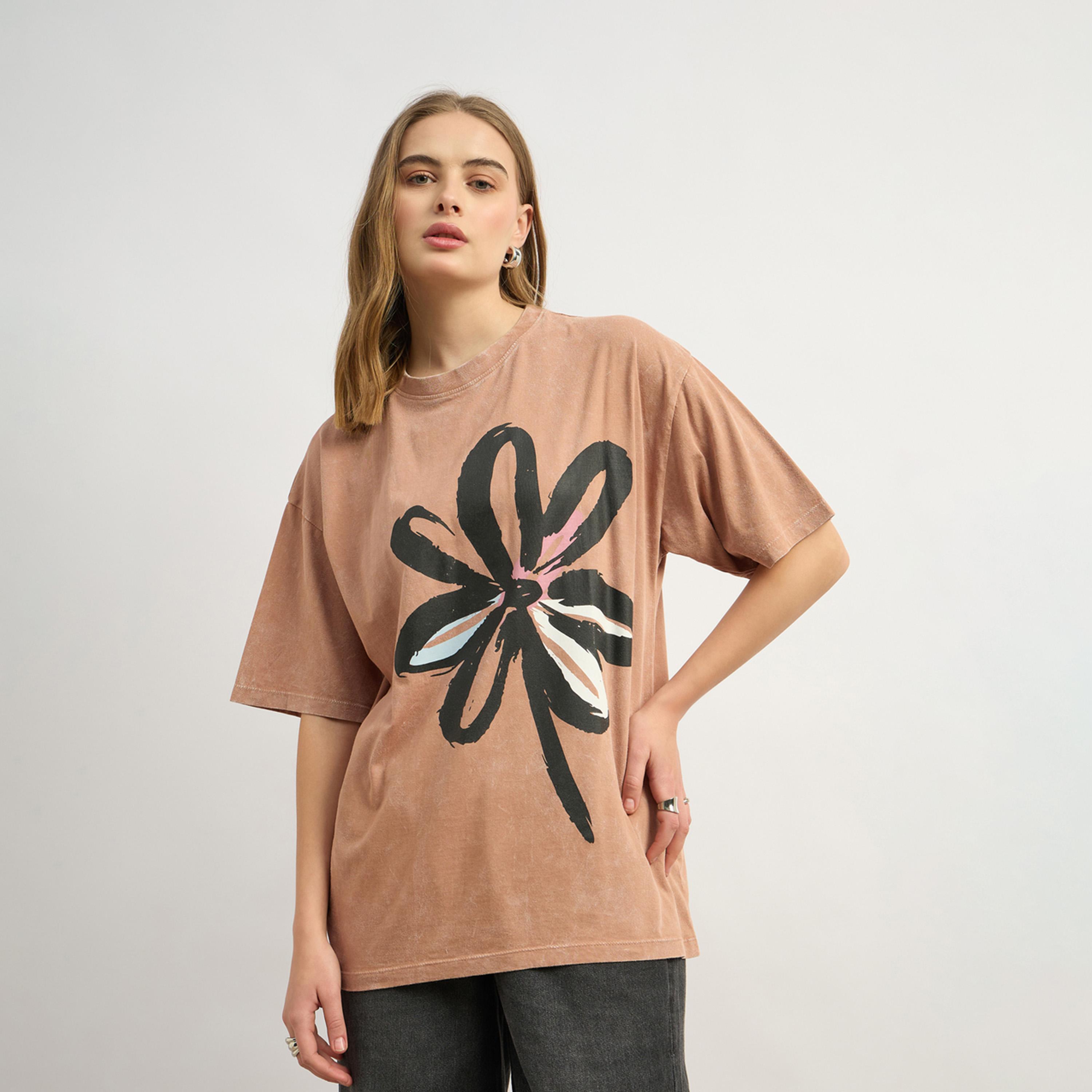 Styli Graphic Print Round Neck Oversized T-Shirt-women-clothing-tshirts-image-2