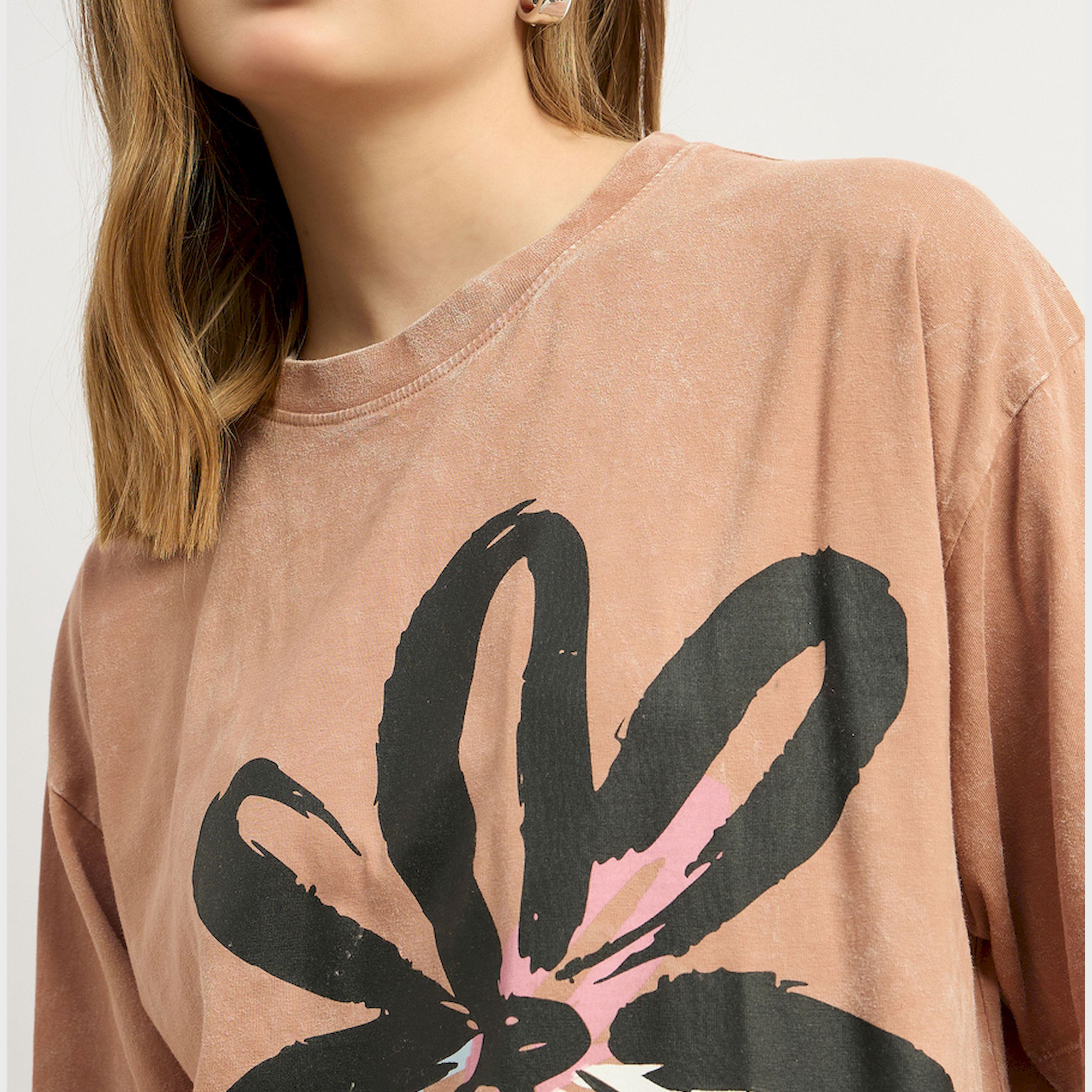 Styli Graphic Print Round Neck Oversized T-Shirt-women-clothing-tshirts-image-4