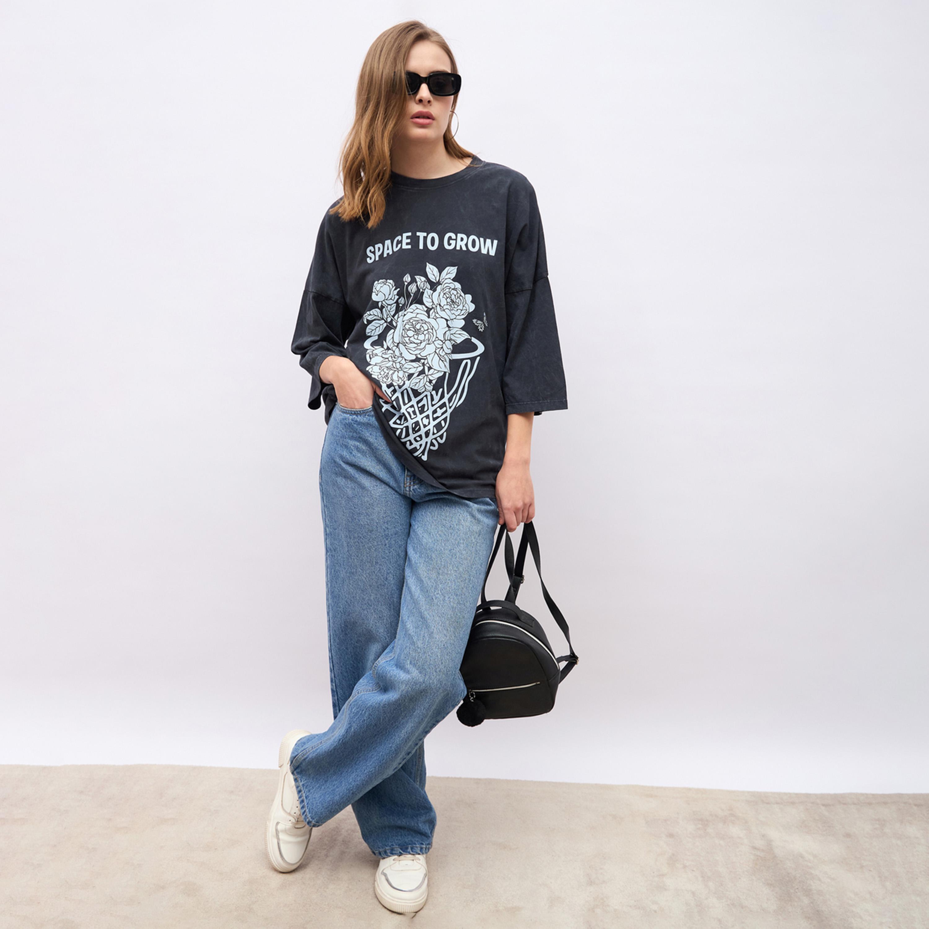 Styli Graphic Print Dropped Shoulders Oversized T-Shirt-women-clothing-tshirts-image-1