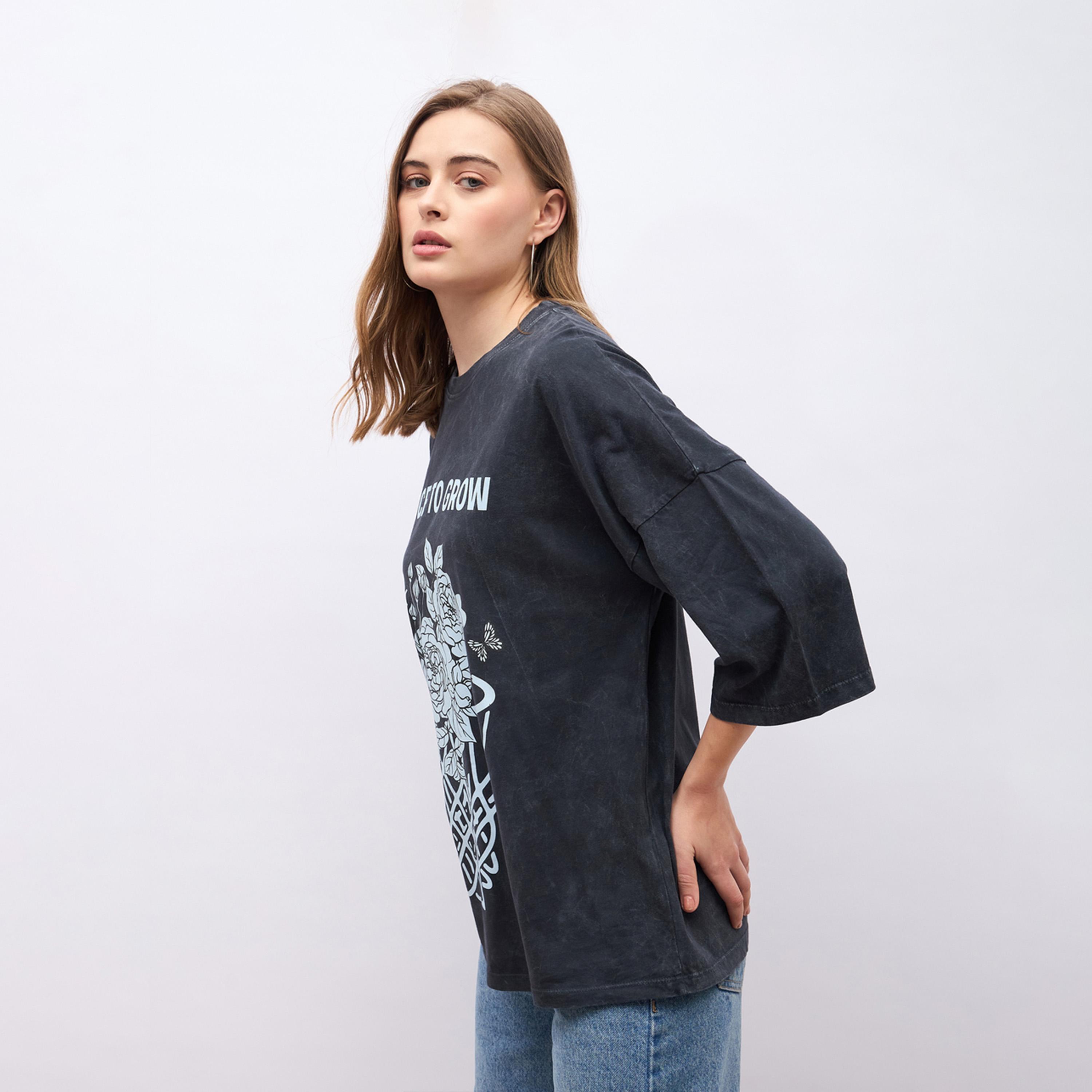 Styli Graphic Print Dropped Shoulders Oversized T-Shirt-women-clothing-tshirts-image-3