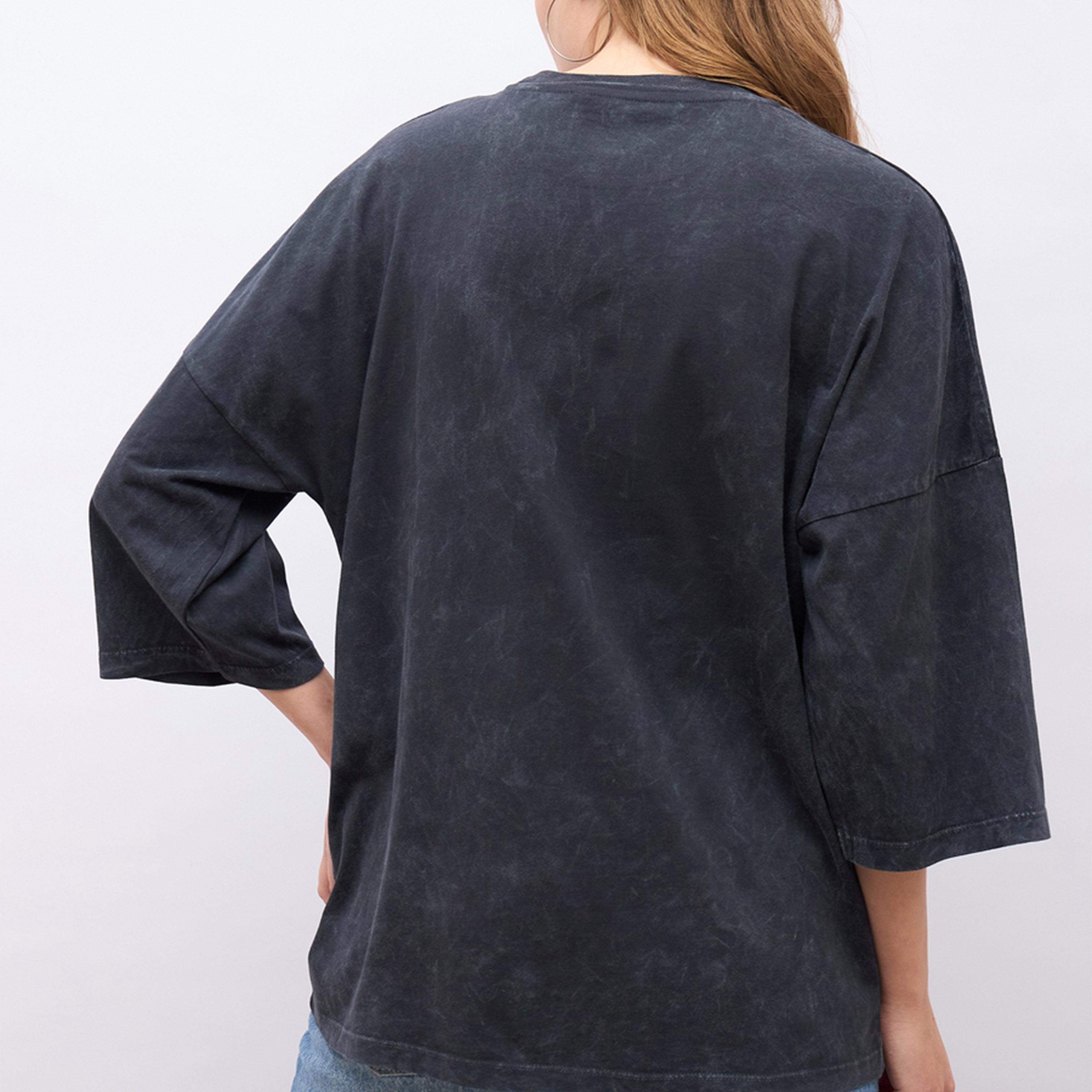 Styli Graphic Print Dropped Shoulders Oversized T-Shirt-women-clothing-tshirts-image-5