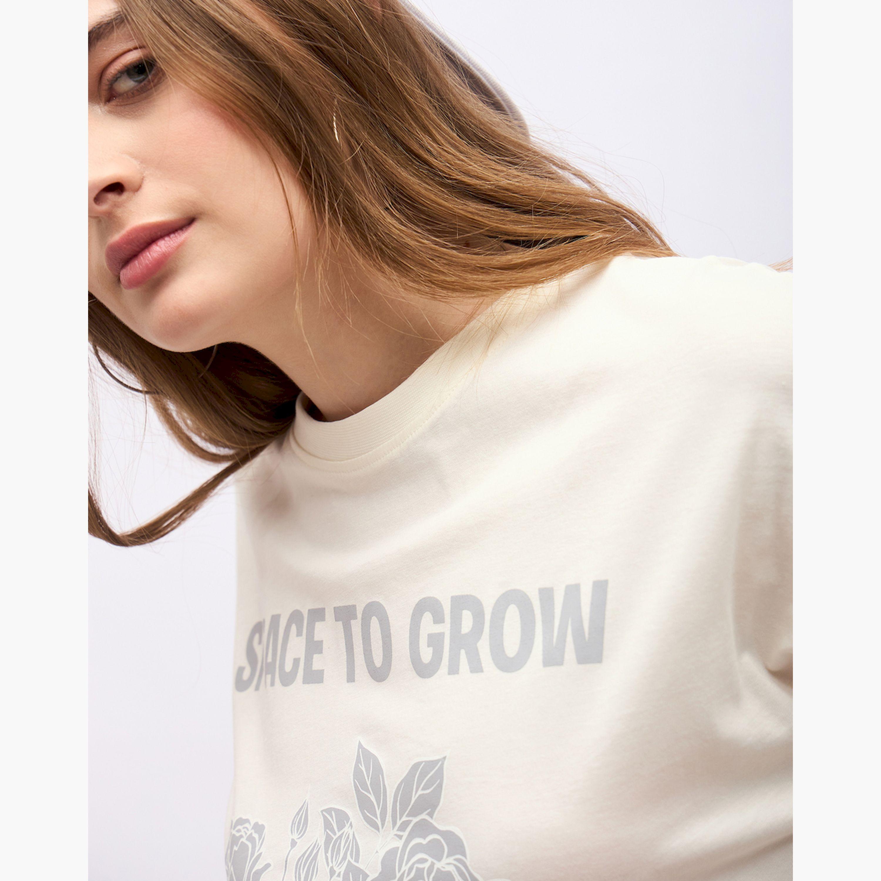 Styli Graphic Print Dropped Shoulders Oversized T-Shirt-women-clothing-tshirts-image-4