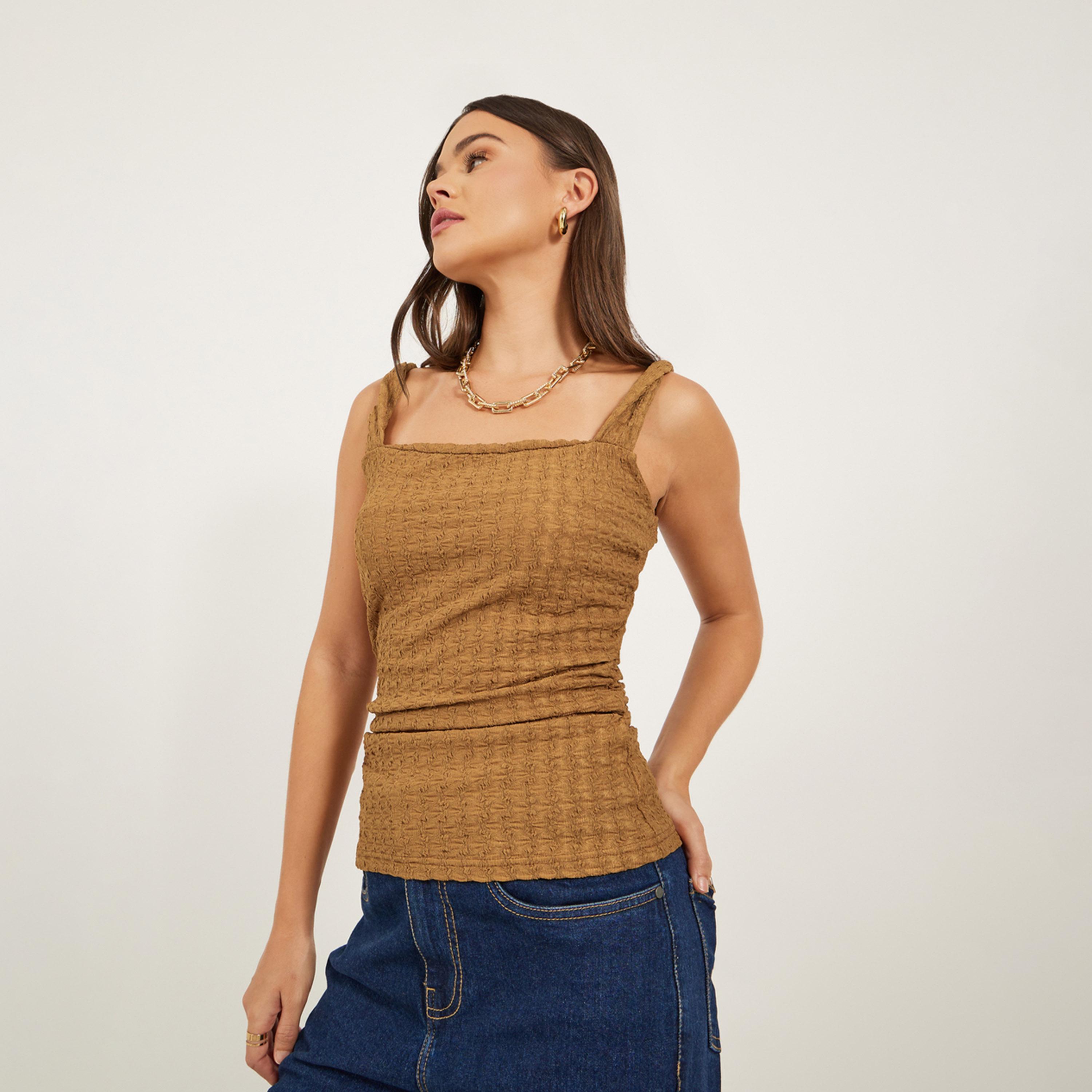 ستايلي - بلوزة بقصّة ضيقة وأشرطة مكشكشة-women-clothing-tshirts-image-1