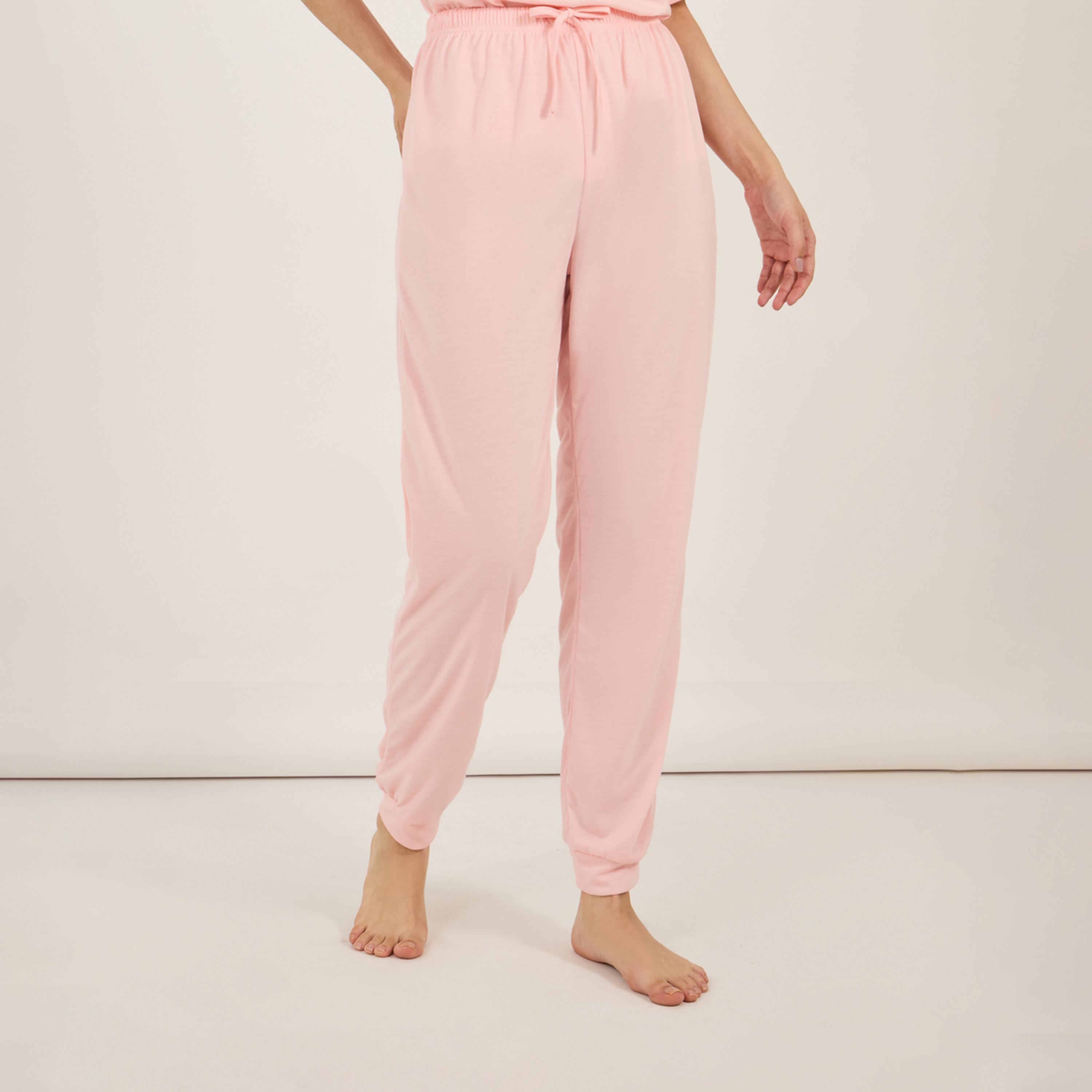 ستايلي - طقم تي شيرت قلب برقبة V وأكتاف منسدلة مع بنطال بيجامة بأساور أنوايند-women-clothing-nightwear-pyjamas-longsets-image-5