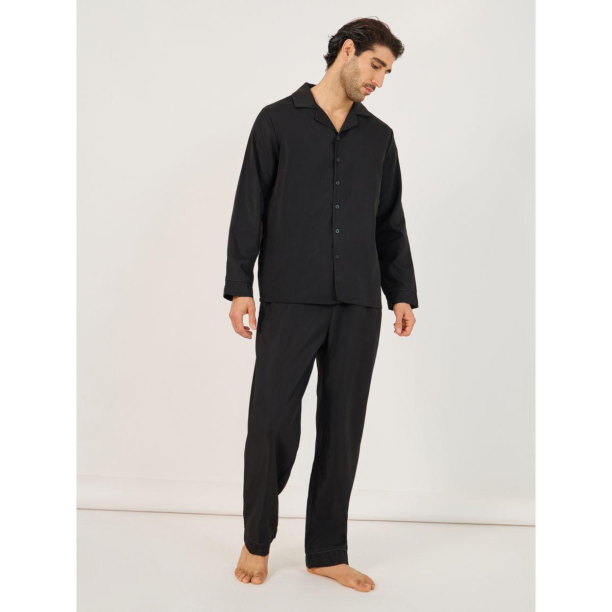 طقم من بنطال بيجاما مع قميص سادة بأكمام طويلة-men-clothing-nightwear-sets-image-1