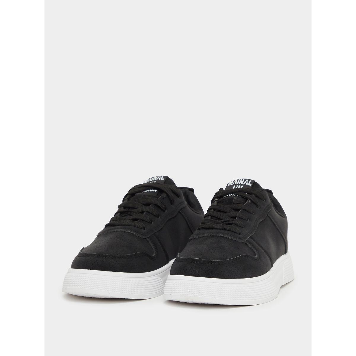 حذاء سنيكرز بجلد سويدي ورباط غلق-men-shoes-sneakers-image-2