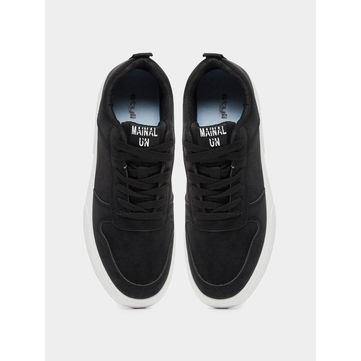 حذاء سنيكرز بجلد سويدي ورباط غلق-men-shoes-sneakers-image-5