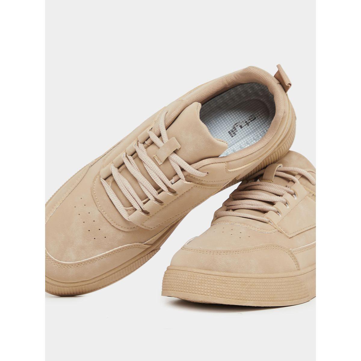 حذاء سنيكرز بجلد سويدي ورباط غلق-men-shoes-sneakers-image-3