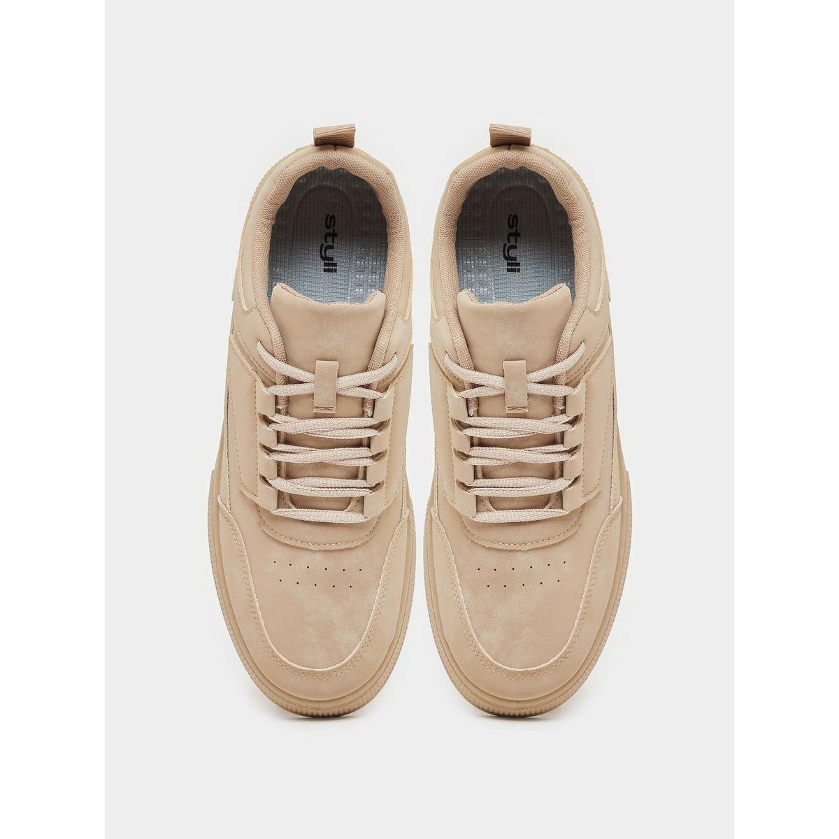 حذاء سنيكرز بجلد سويدي ورباط غلق-men-shoes-sneakers-image-5
