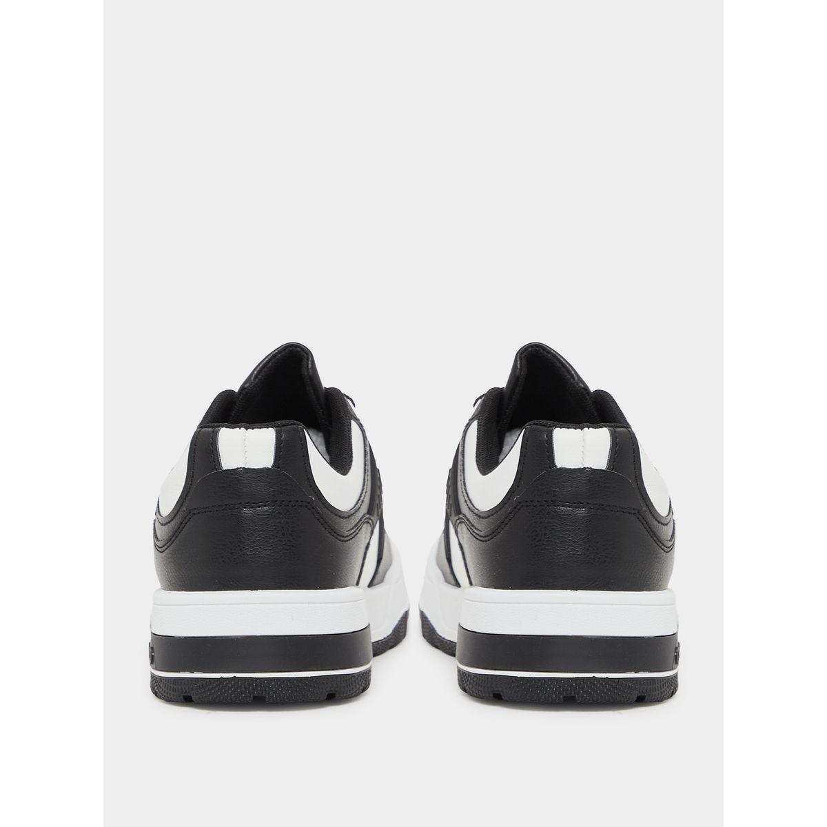 حذاء سنيكرز بنمط كتل الالوان ورباط غلق-men-shoes-sneakers-image-4