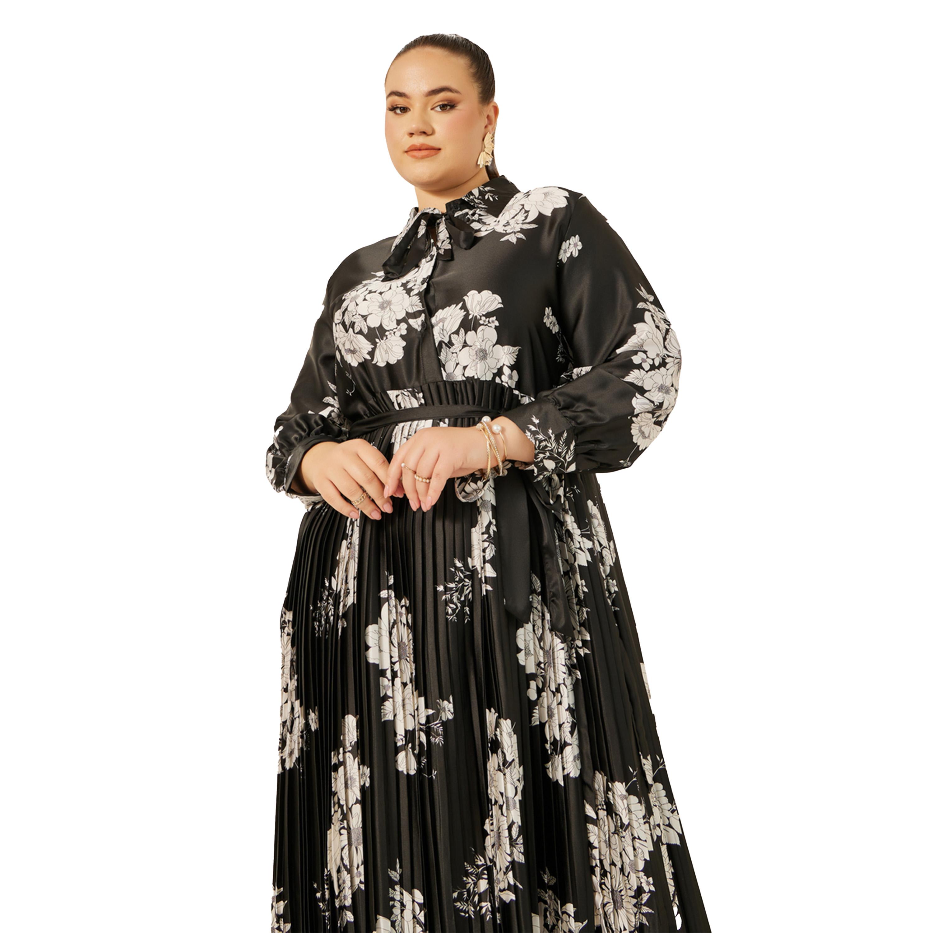 Styli Plus Size Floral Print Pleated A-Line Maxi Dress-women-clothing-dresses-image-3