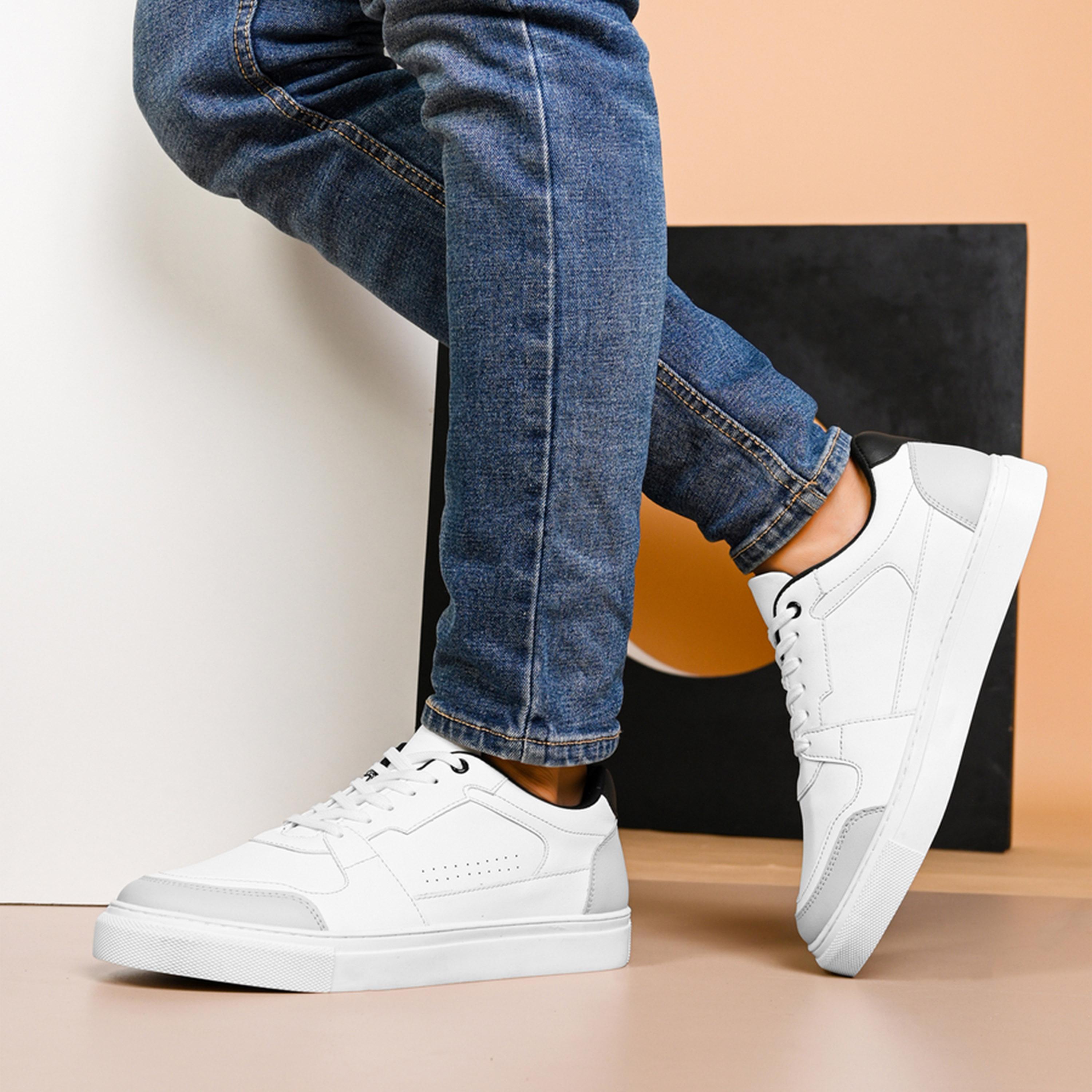 ستايلي - حذاء رياضي بنعل سميك ورباط بألوان متعددة-men-shoes-sneakers-image-4
