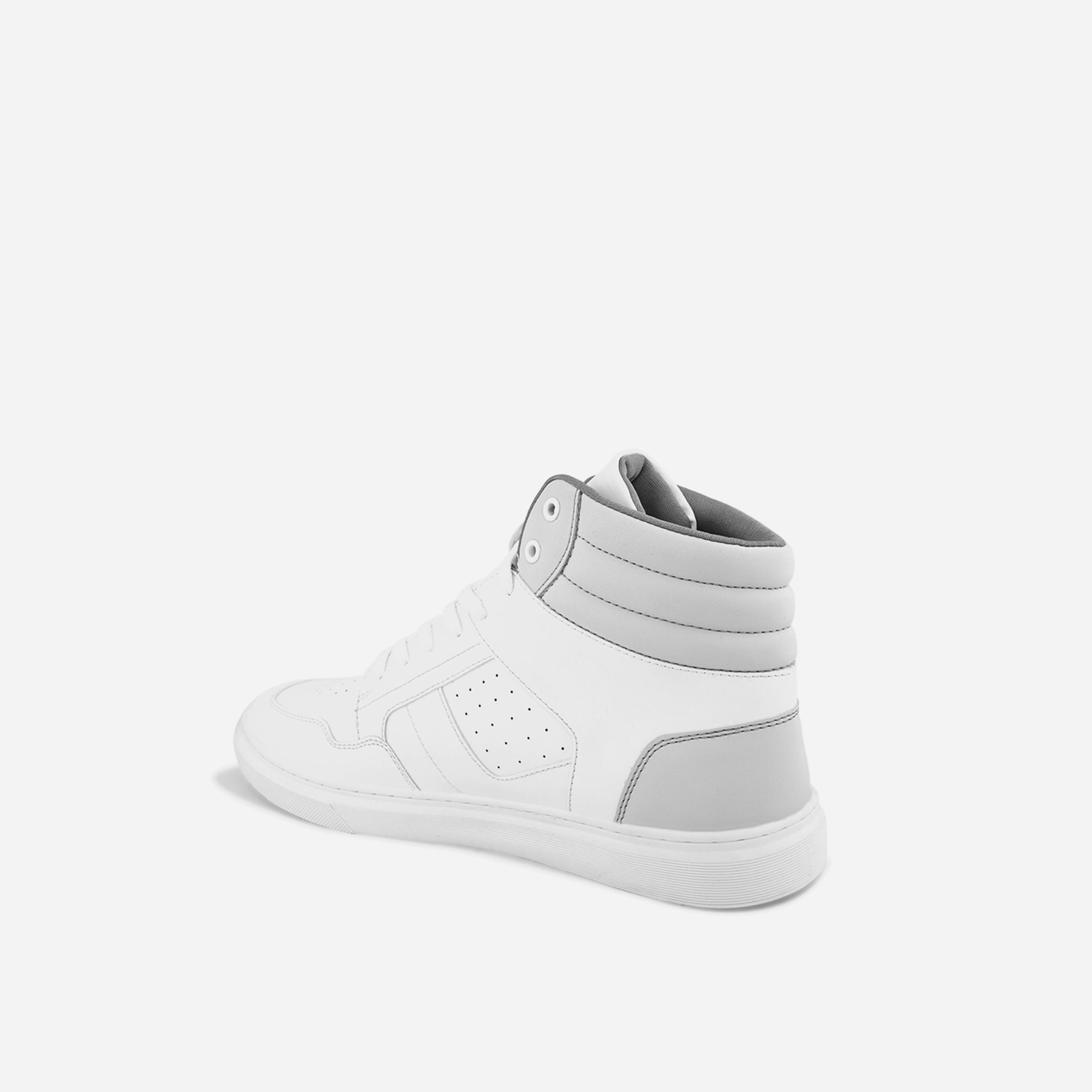 ستايلي-  حذاء رياضي عالي الجودة بأربطة ملونة-men-shoes-sneakers-image-6