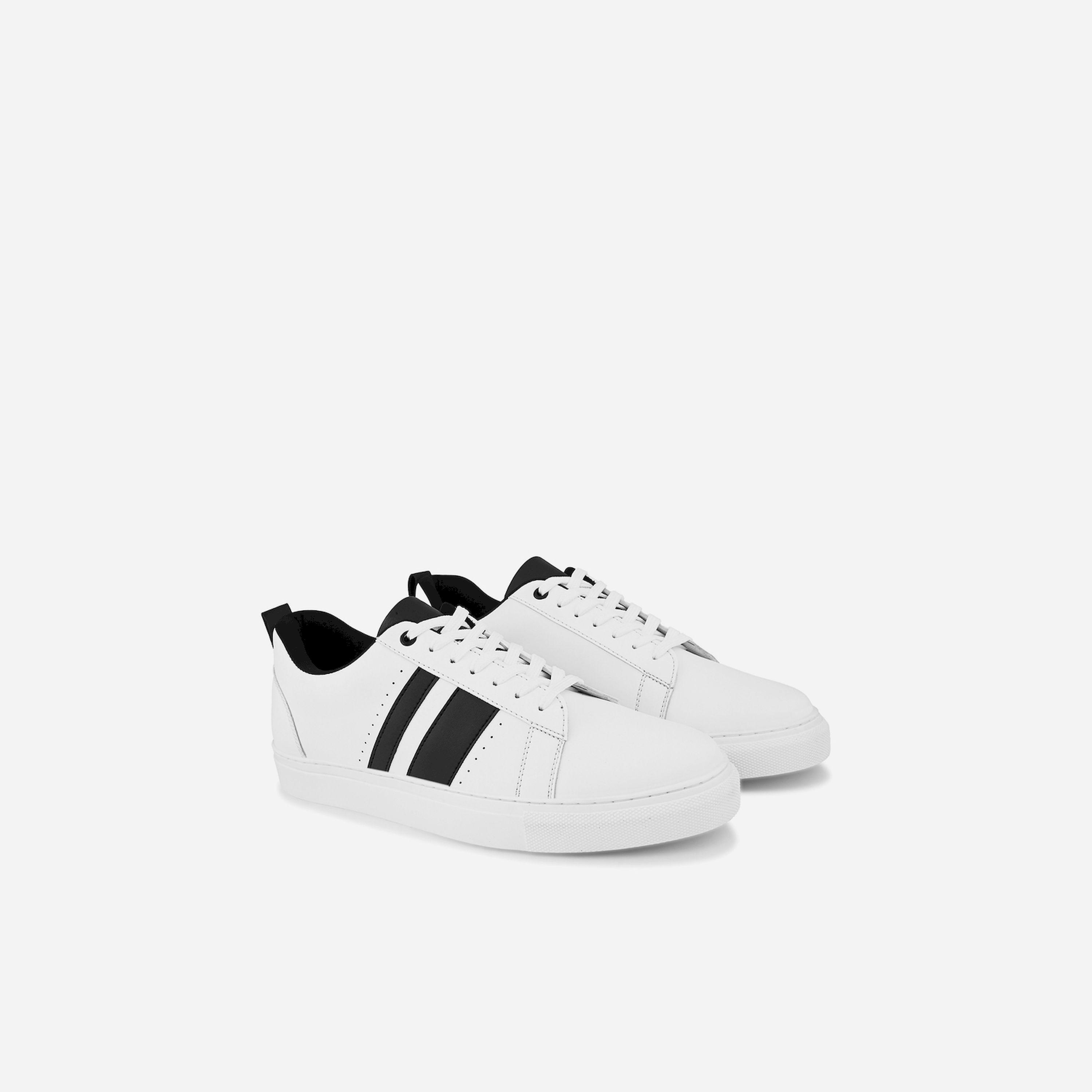 Styli Abstract Print Round Toe Sneakers-men-shoes-sneakers-image-1