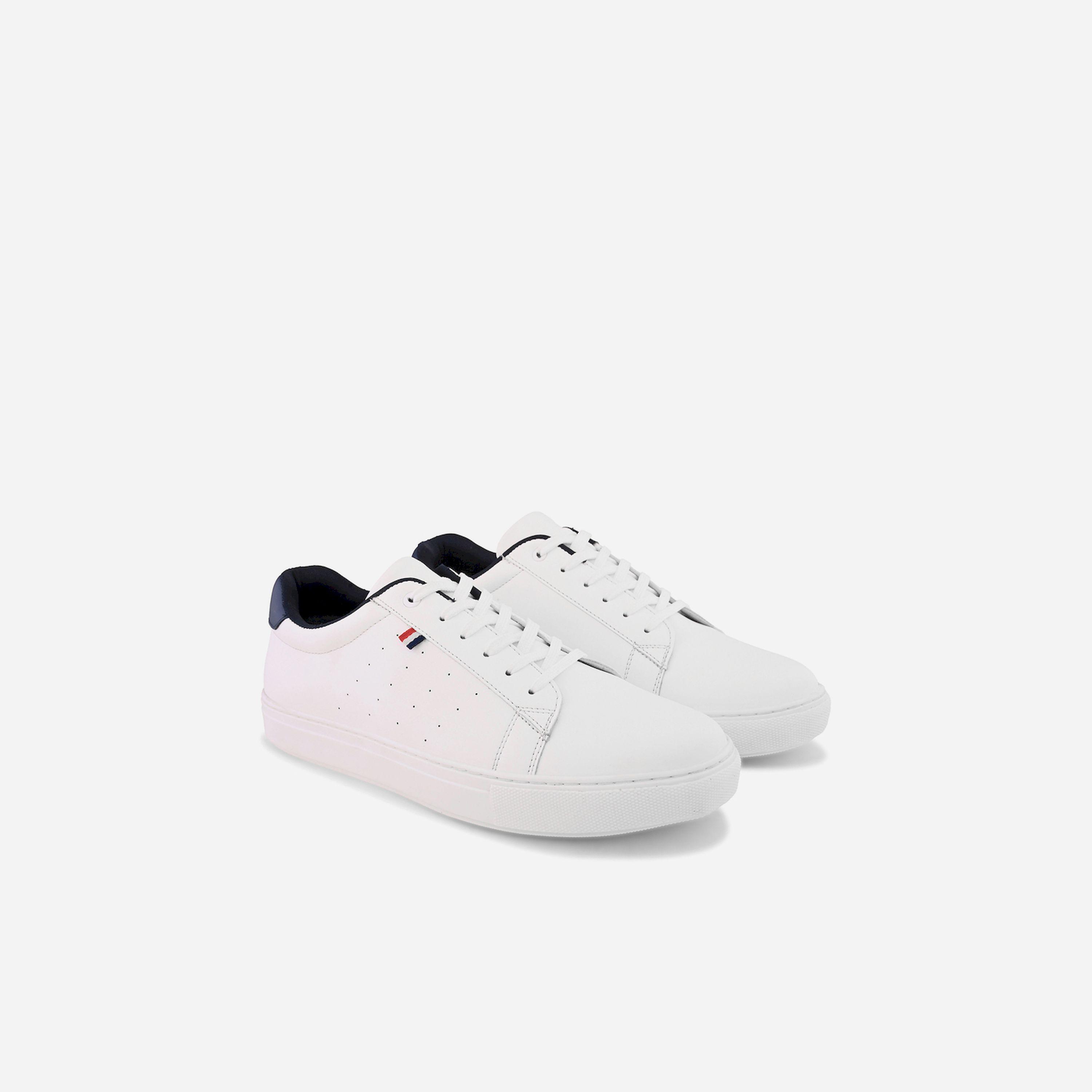 ستايلي - حذاء رياضي برباط ونعل مسطح وكعب متباين-men-shoes-sneakers-image-1