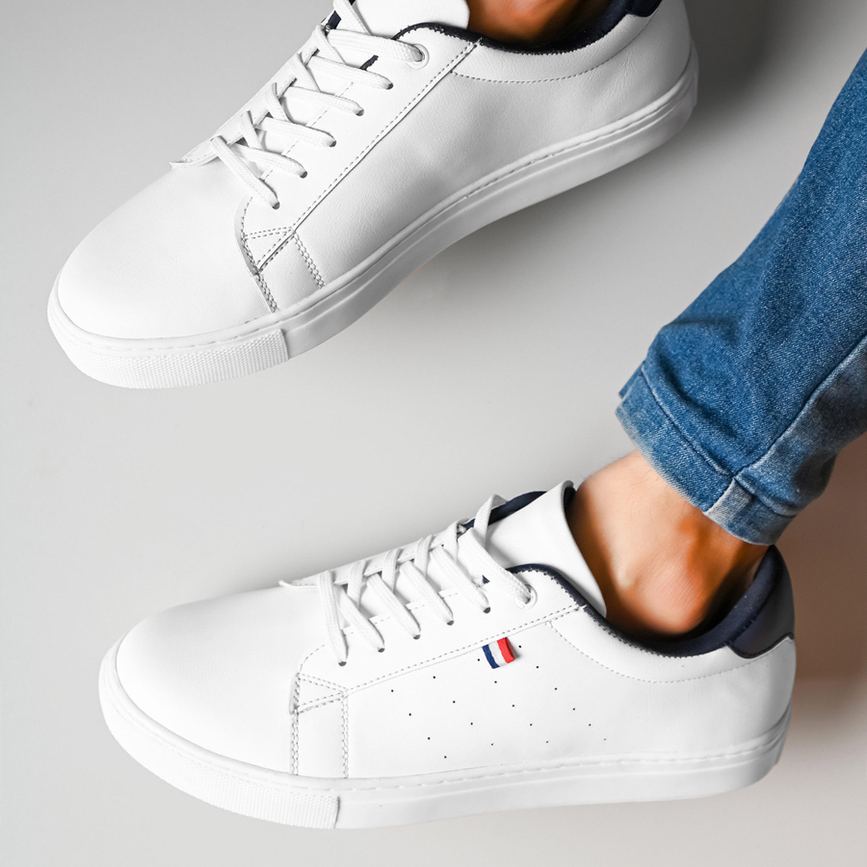 ستايلي - حذاء رياضي برباط ونعل مسطح وكعب متباين-men-shoes-sneakers-image-4
