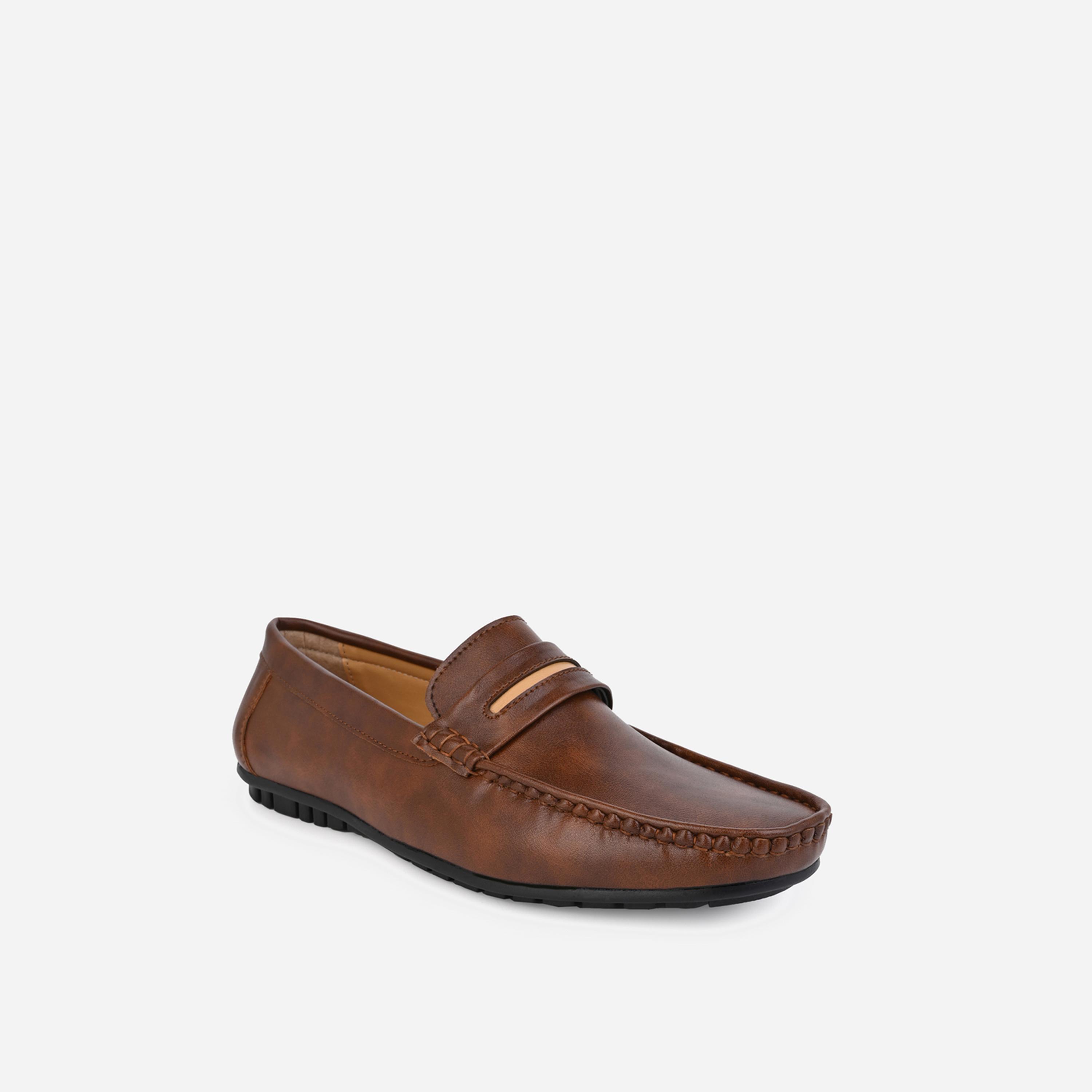 ستايلي - حذاء بيني سهل الارتداء بتفاصيل غرزة-men-shoes-loafersandmoccasins-image-4