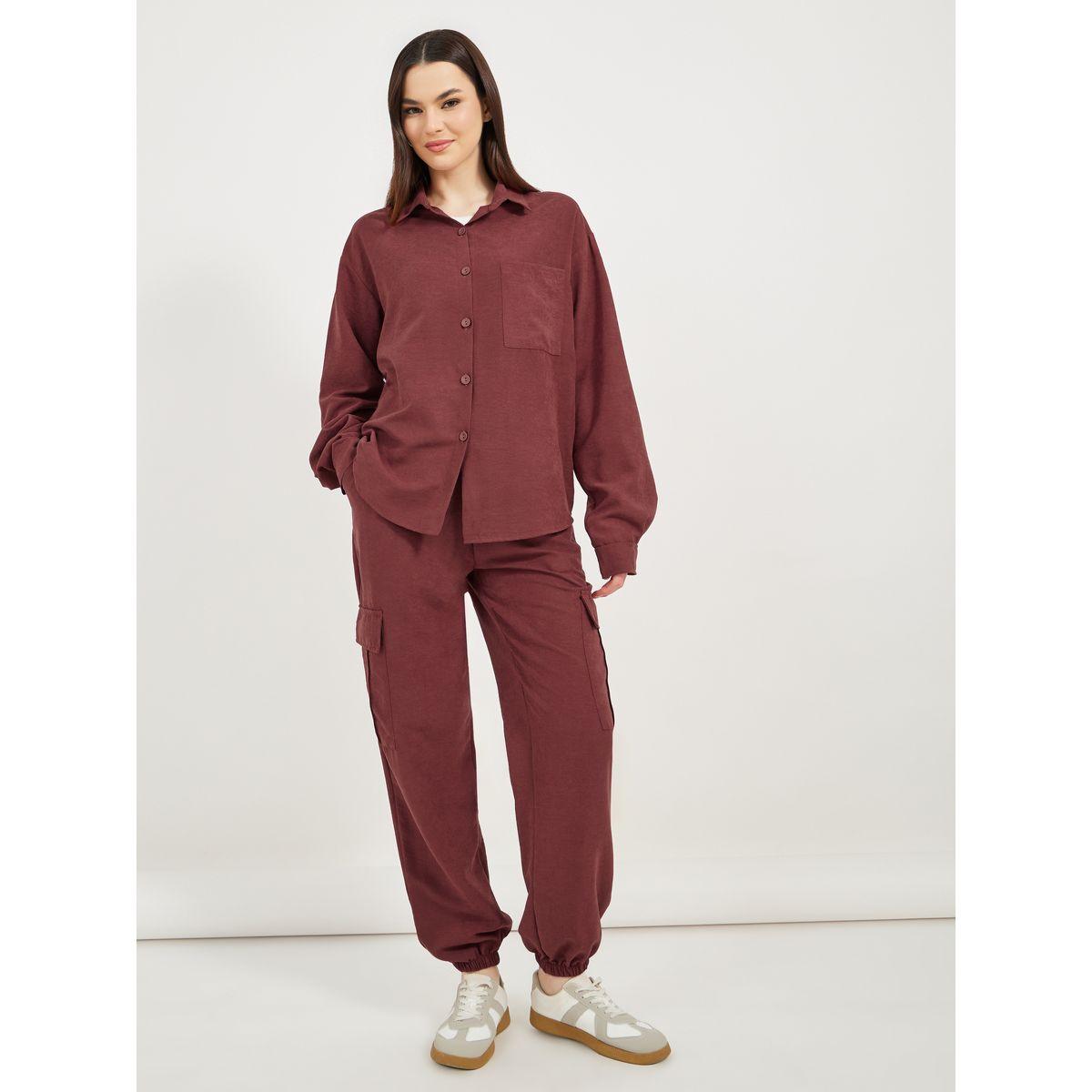 طقم منسق من جوغر بحواف مكبلة وبلوزة فضفاضة-women-clothing-coordsets-image-3