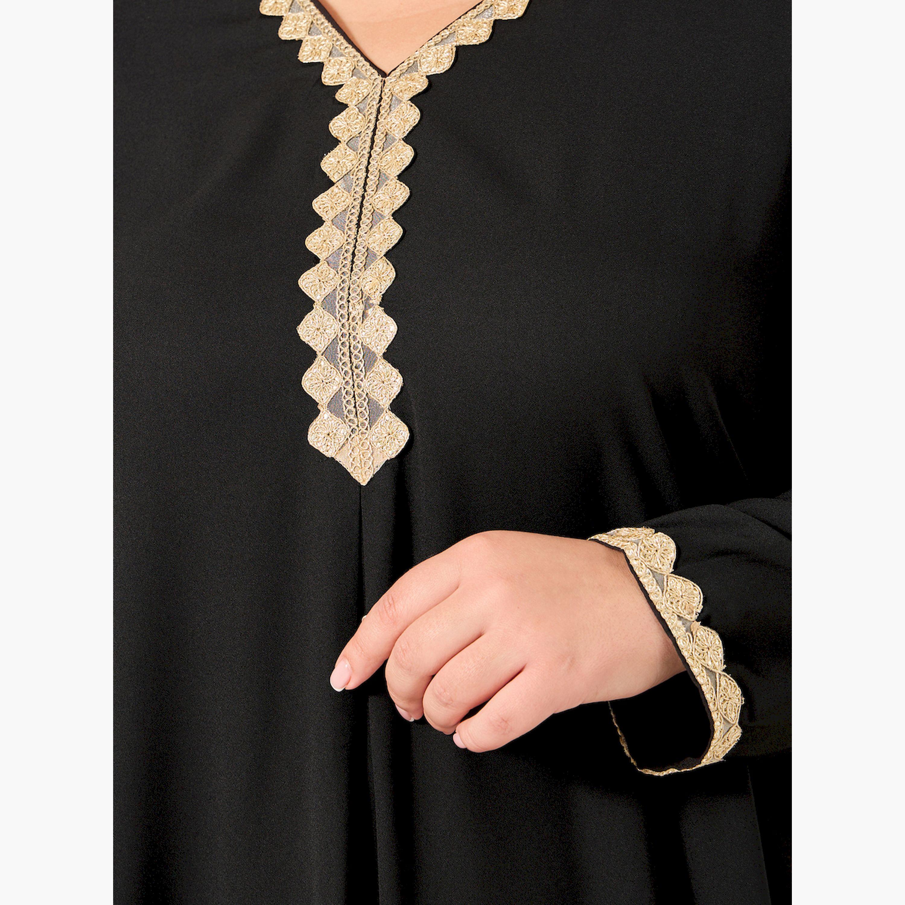 ستايلي - جلابية مقاس كبير مع تفاصيل دانتيل وفتحة رقبة V وبطانة واسعة-women-arabicclothing-jalabiyas-image-4