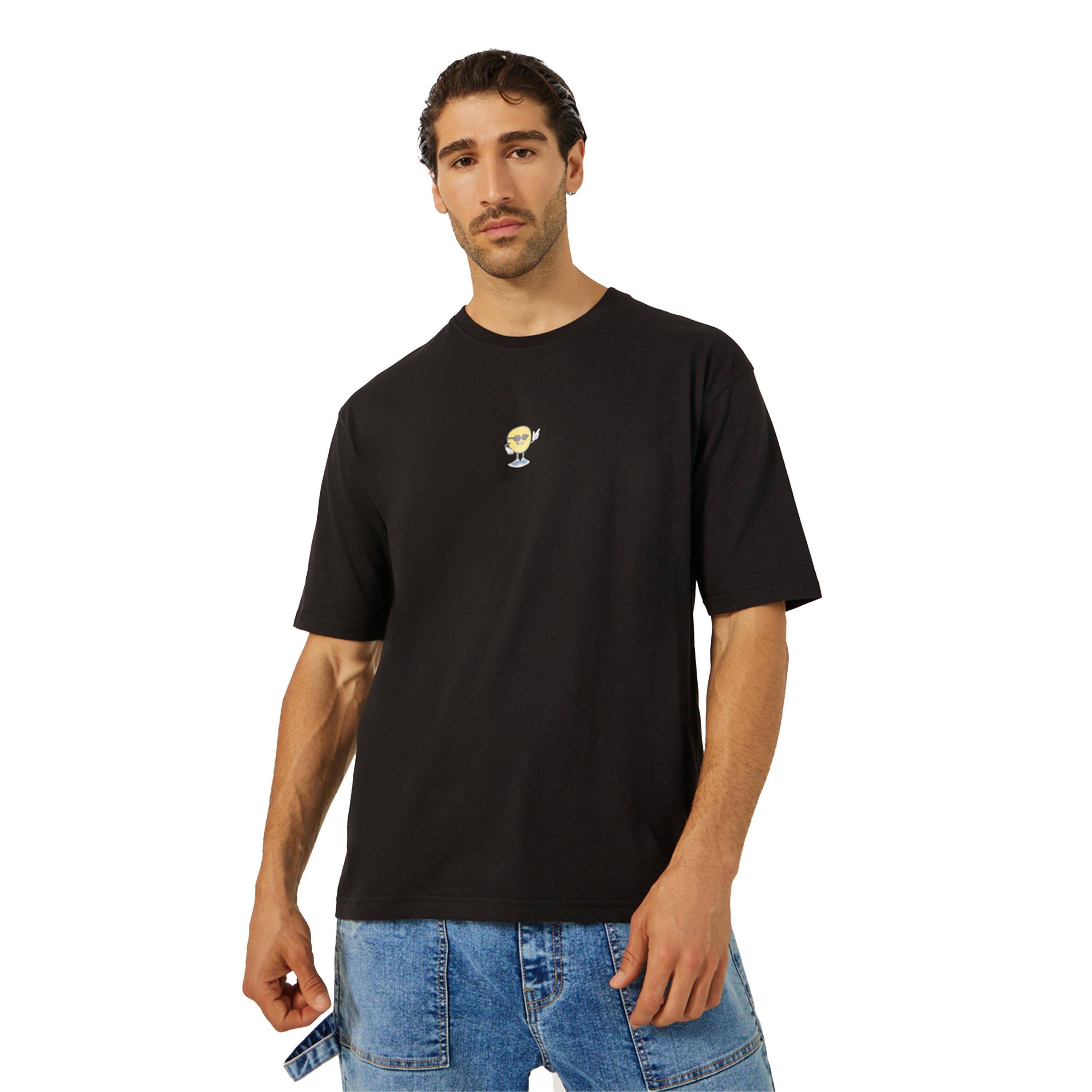 ستايلي - تي شيرت كبير الحجم بطبعة جرافيكية-men-clothing-tshirtsandpolos-tshirts-image-1