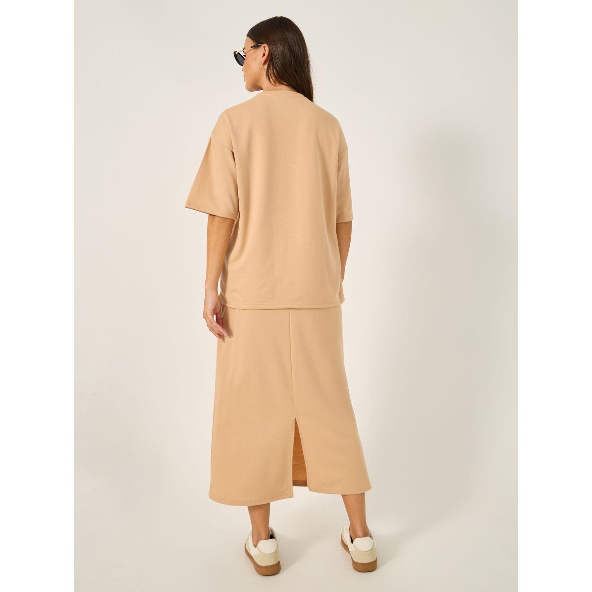 طقم تيشيرت واسع بطباعة ورسوم وتنورة ميدي-women-clothing-coordsets-image-6