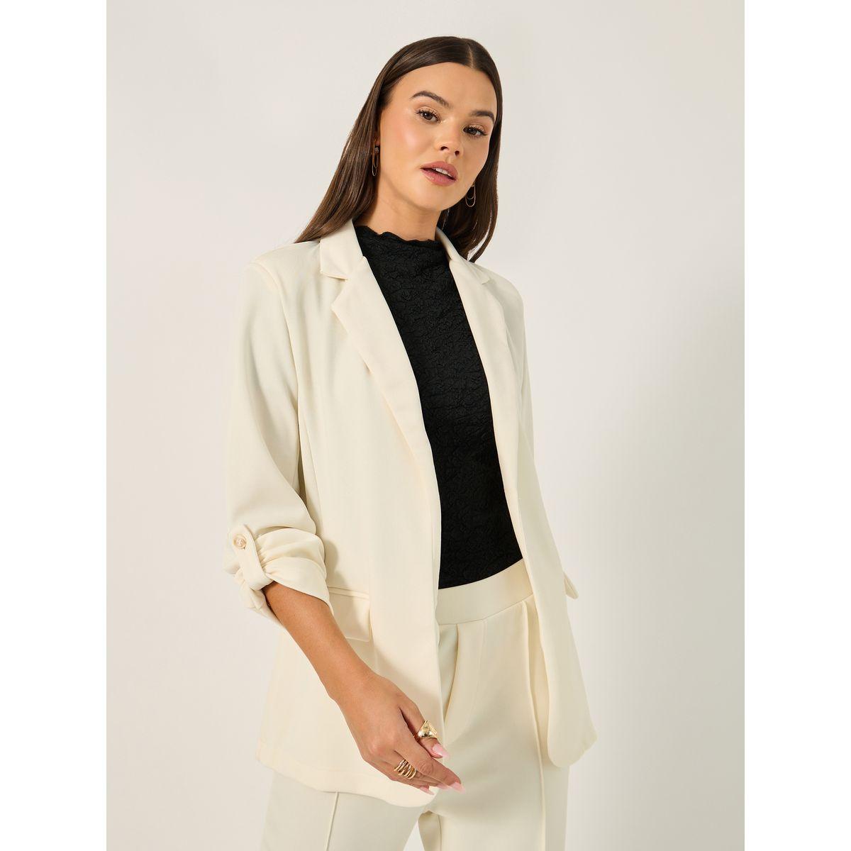بليزر سادة بقصة عادية وياقة بشق-women-clothing-coatsandjackets-blazers-image-3
