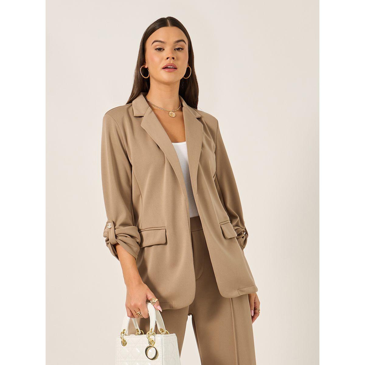 بليزر سادة بقصة عادية وياقة بشق-women-clothing-coatsandjackets-blazers-image-5