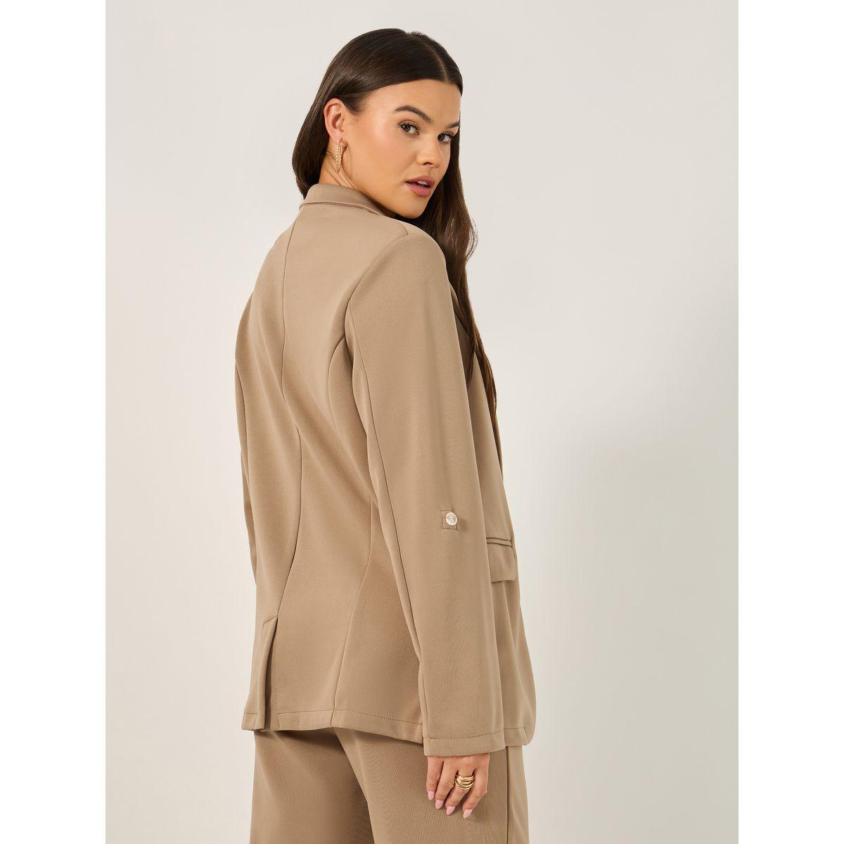 بليزر سادة بقصة عادية وياقة بشق-women-clothing-coatsandjackets-blazers-image-1
