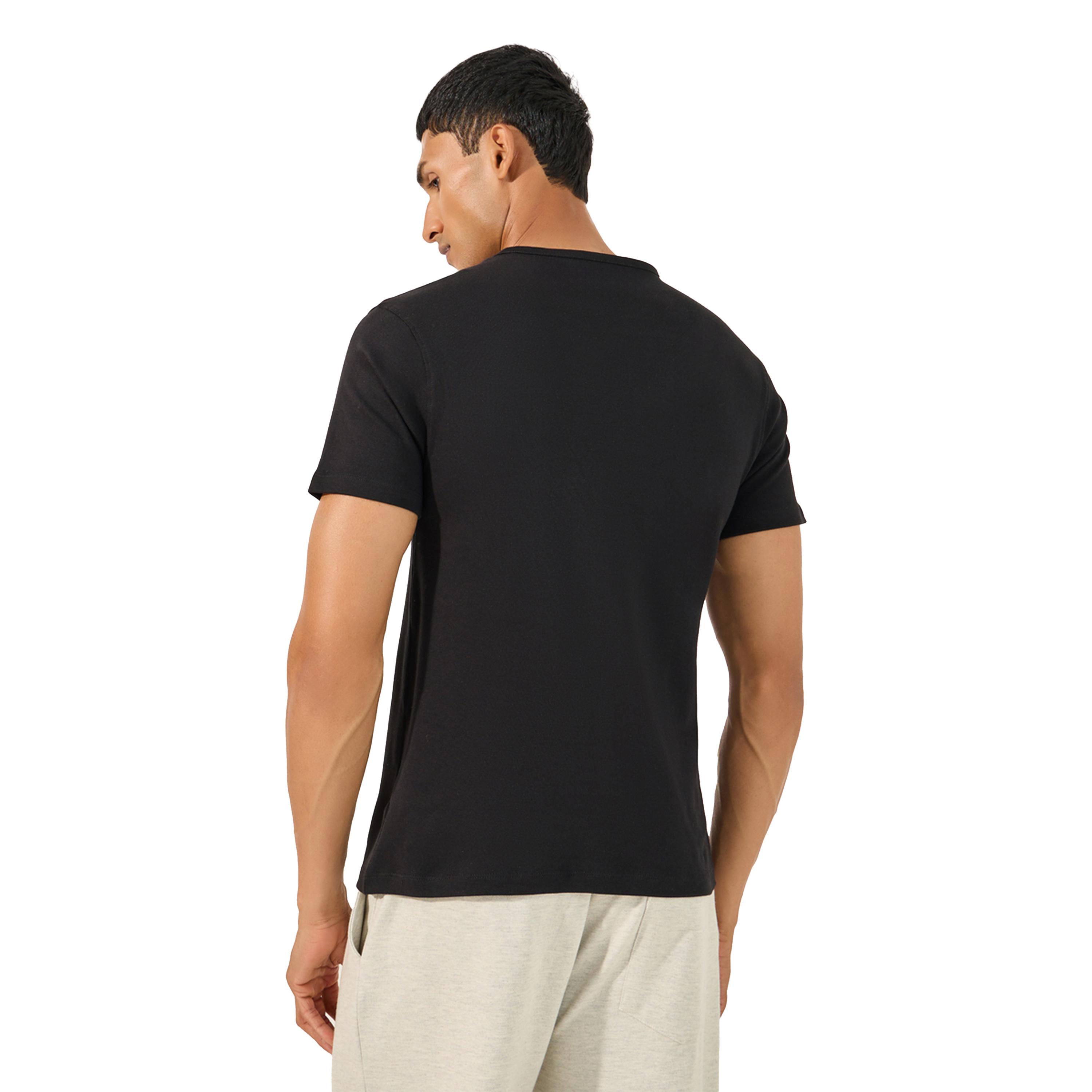 Styli Solid Pocket Detail Regular Fit T-Shirt-men-clothing-tshirtsandpolos-tshirts-image-4