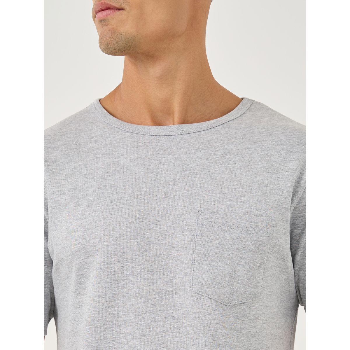 Styli Solid Pocket Detail Interlock Regular Fit T-Shirt-men-clothing-tshirtsandpolos-tshirts-image-3