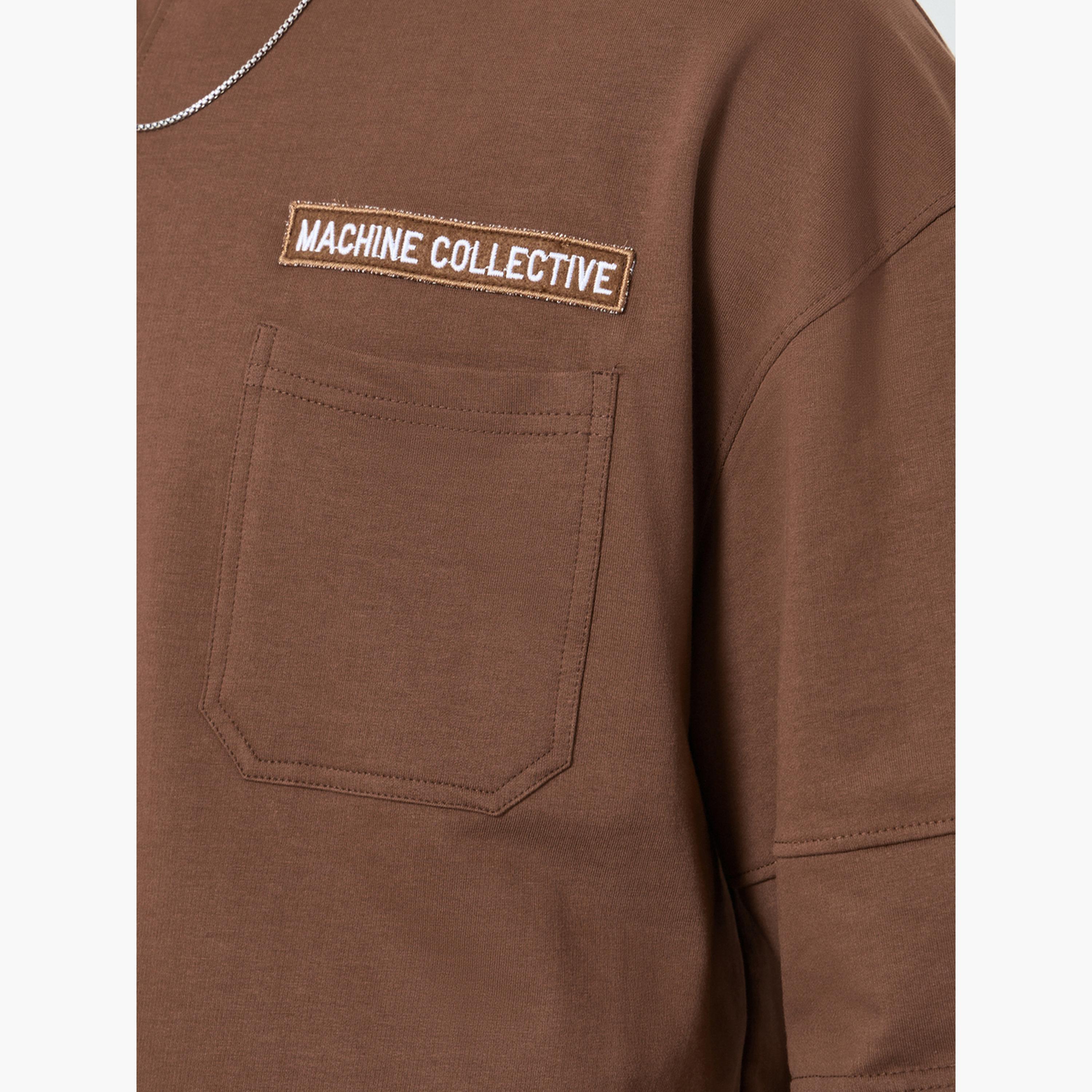 تيشيرت بقصة مربعة ومظهر باهت مع طبعة جيب ولوح أمامي-men-clothing-tshirtsandpolos-tshirts-image-4