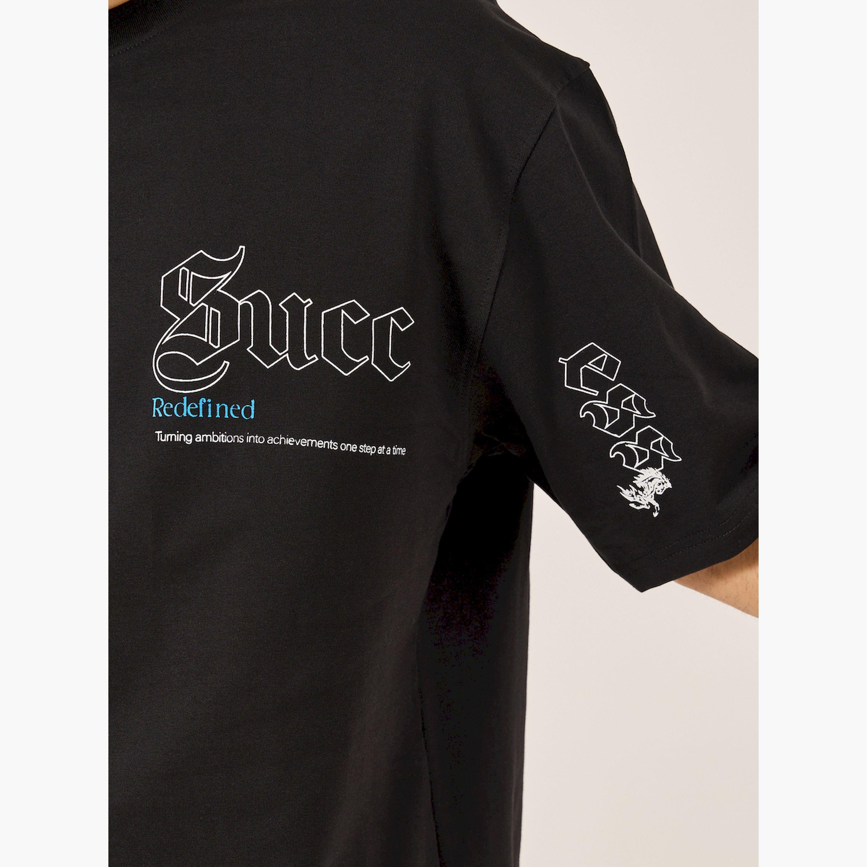 ستايلي - تي شيرت كبير الحجم بطبعة جرافيكية ورقبة دائرية-men-clothing-tshirtsandpolos-tshirts-image-3